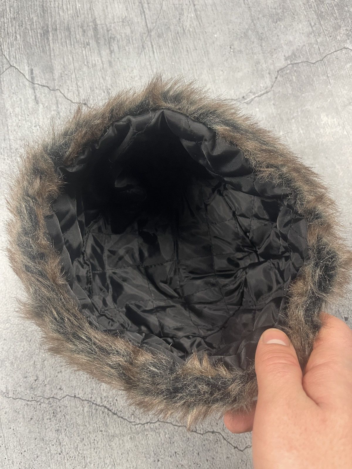 Vintage Vintage 90s fur avante garde hat Size ONE SIZE - 2 Thumbnail