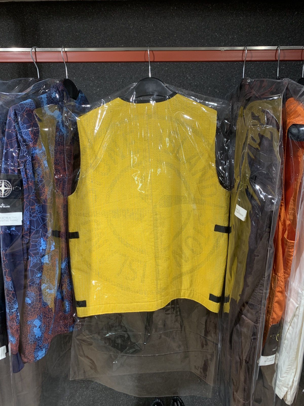 Stone Island Stone island needle punches reflective vest Size US M / EU 48-50 / 2 - 8 Thumbnail