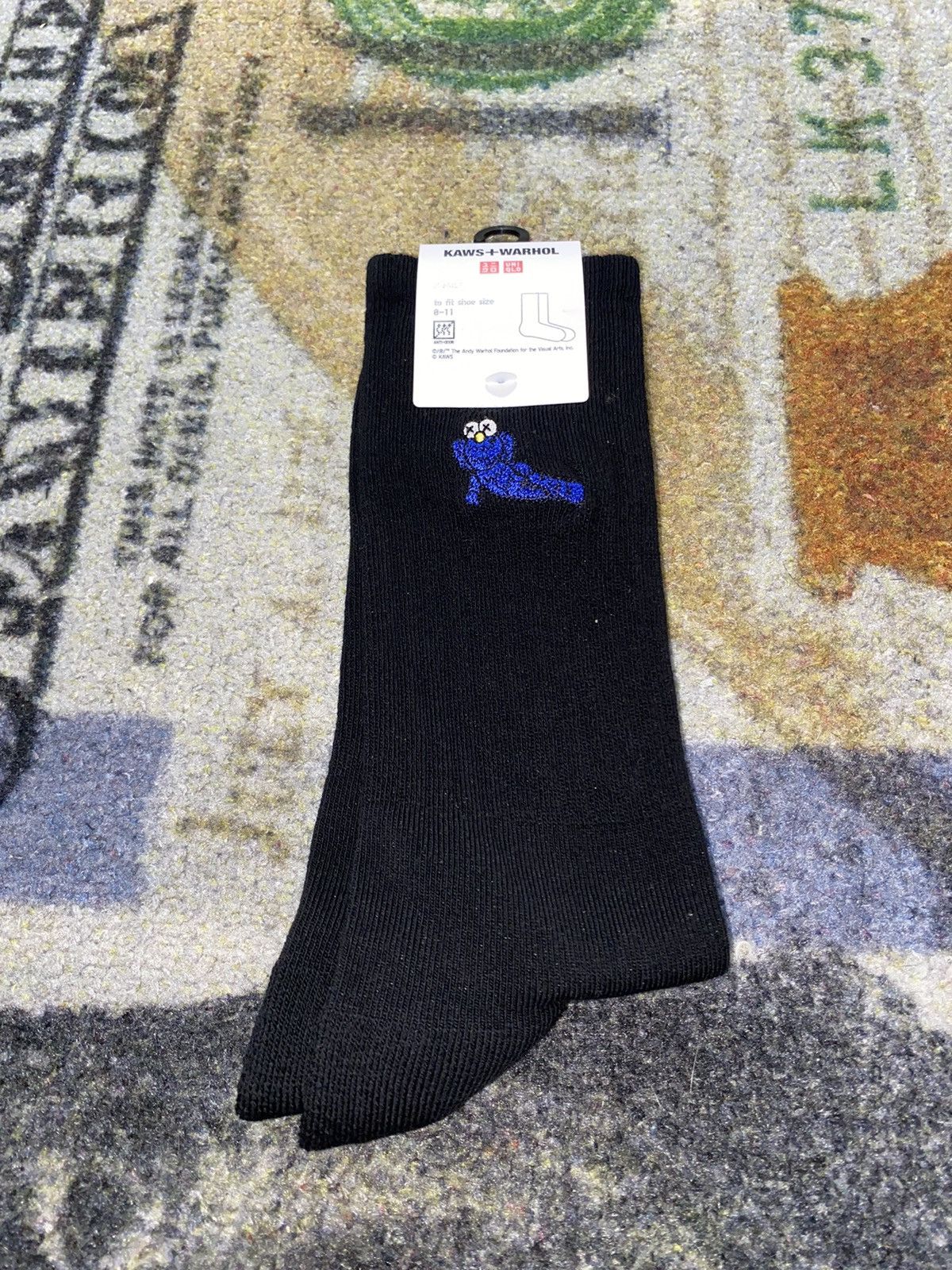 Andy Warhol × Kaws × Uniqlo KAWS & Warhol Uniqlo Socks UNISEX US 8 - US 11 Size ONE SIZE - 1 Thumbnail
