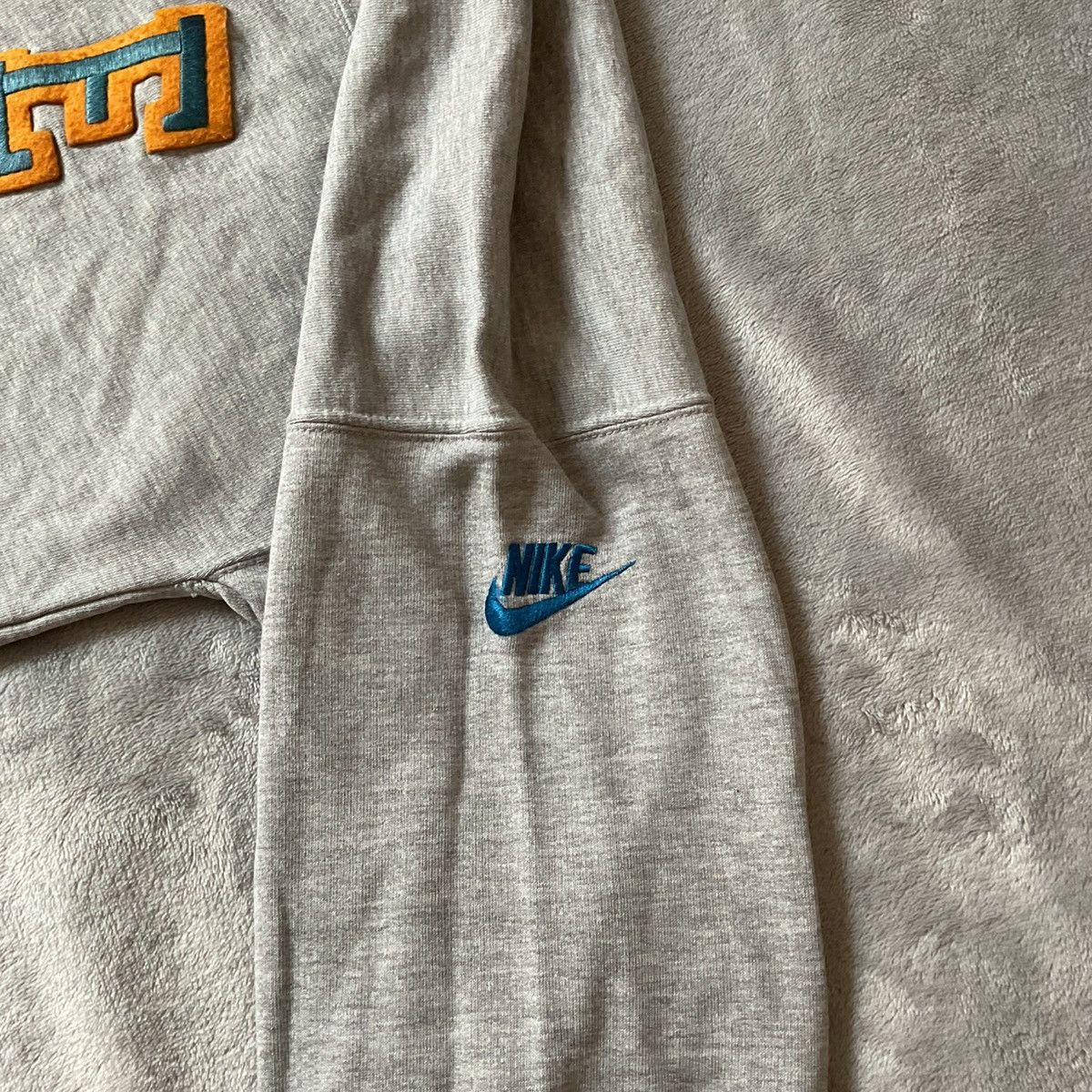 Nike × Vintage Grey vintage 90’s style Nike graphic logo sweatshirt size S Size US S / EU 44-46 / 1 - 8 Thumbnail