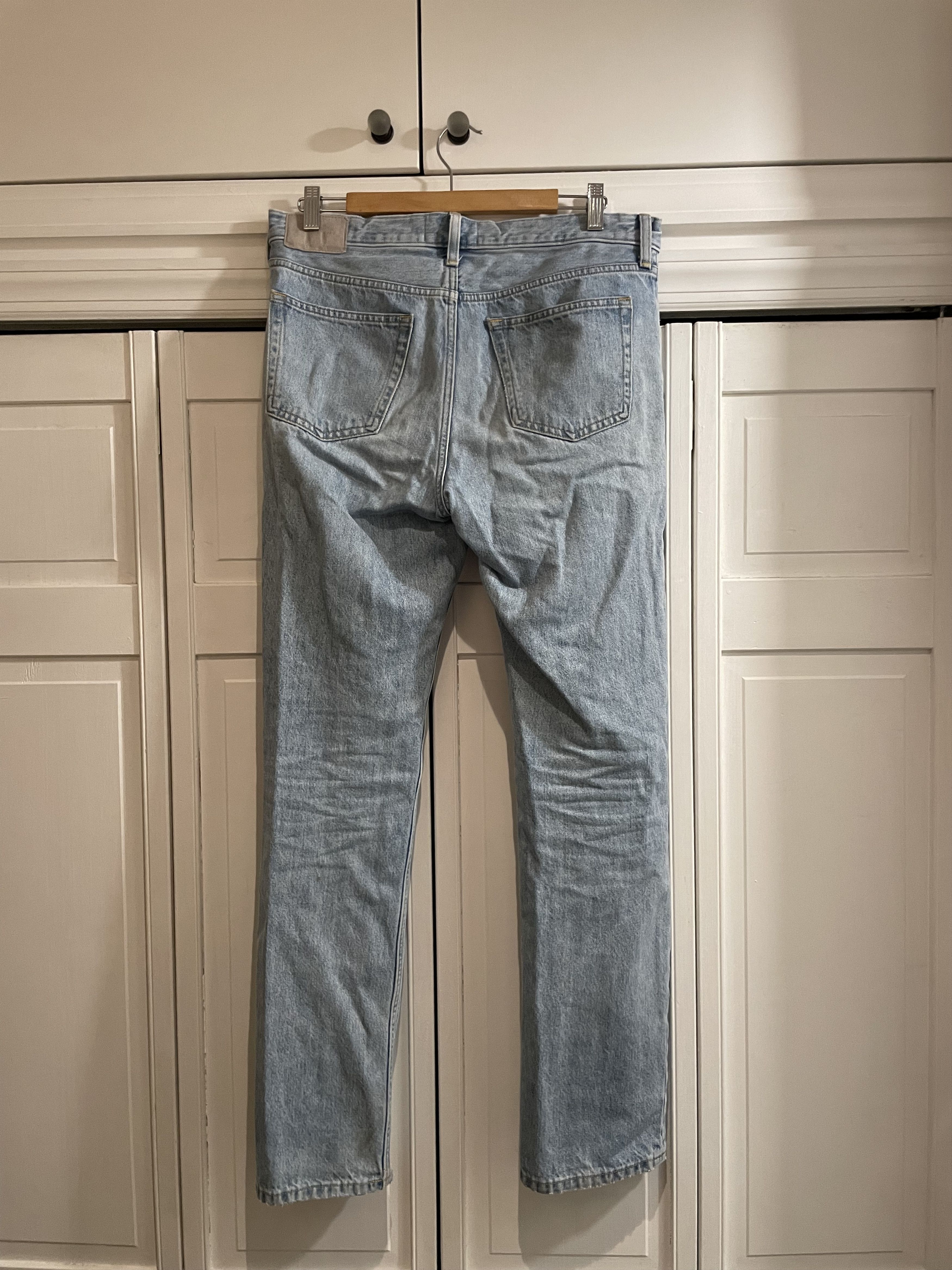 Everlane Everlane Straight Fit Jean Size 30x32 Light Wash Size US 30 / EU 46 - 2 Thumbnail