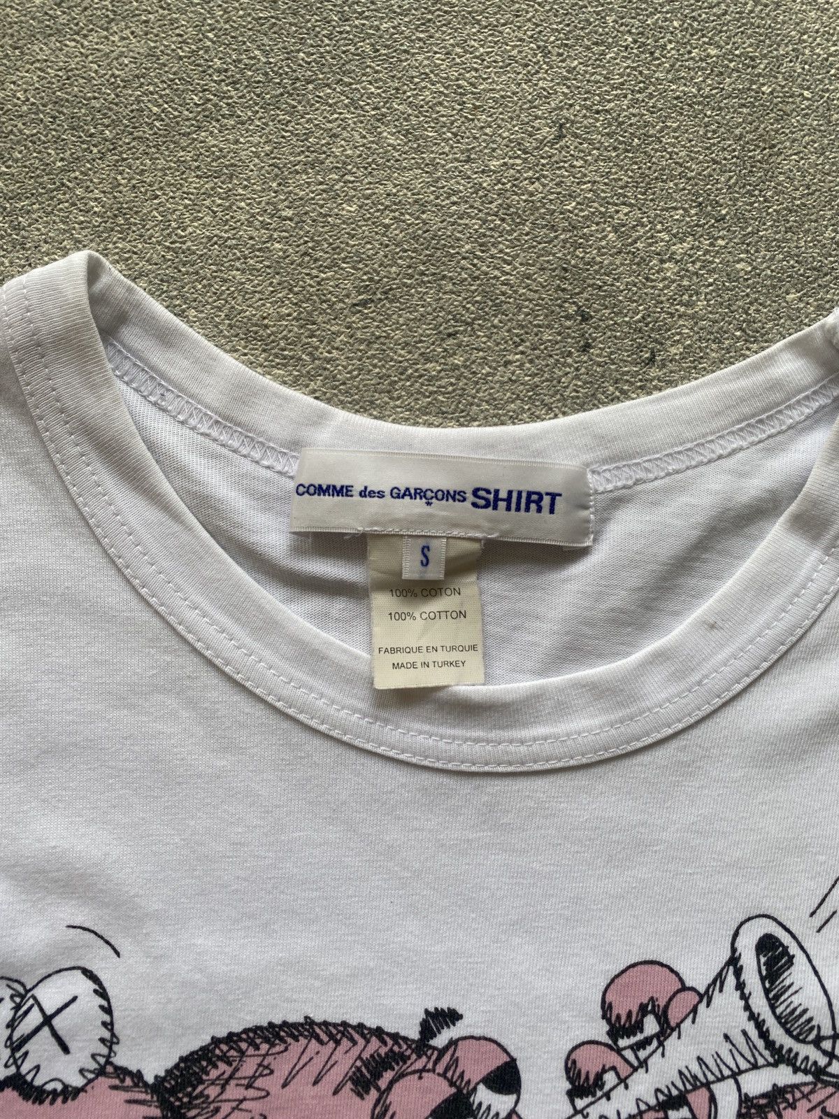 Comme des Garcons SHIRT × Kaws Comme des Garcons x Kaws art tee Size US S / EU 44-46 / 1 - 4 Thumbnail