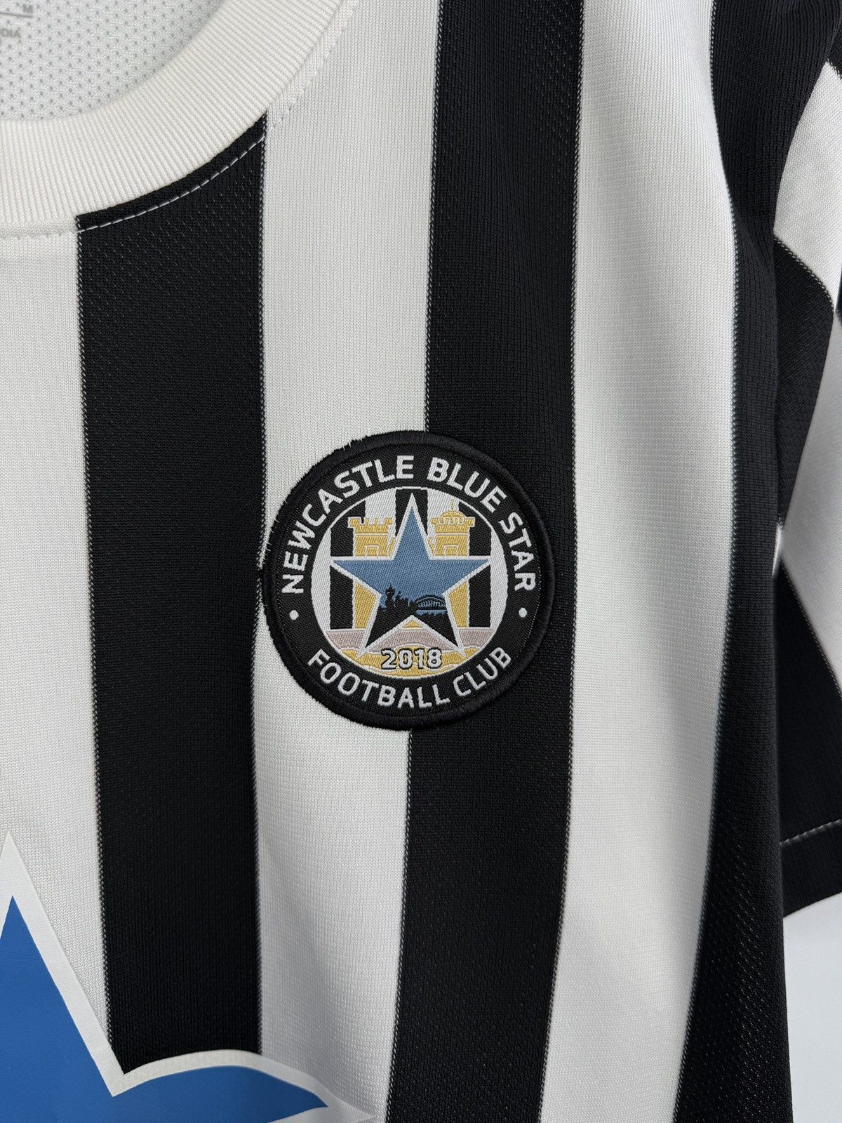 Nike 🏴󠁧󠁢󠁥󠁮󠁧󠁿 Nike 2018 NewCastle United Blue Star Shirt Football Jersey Size US M / EU 48-50 / 2 - 5 Thumbnail