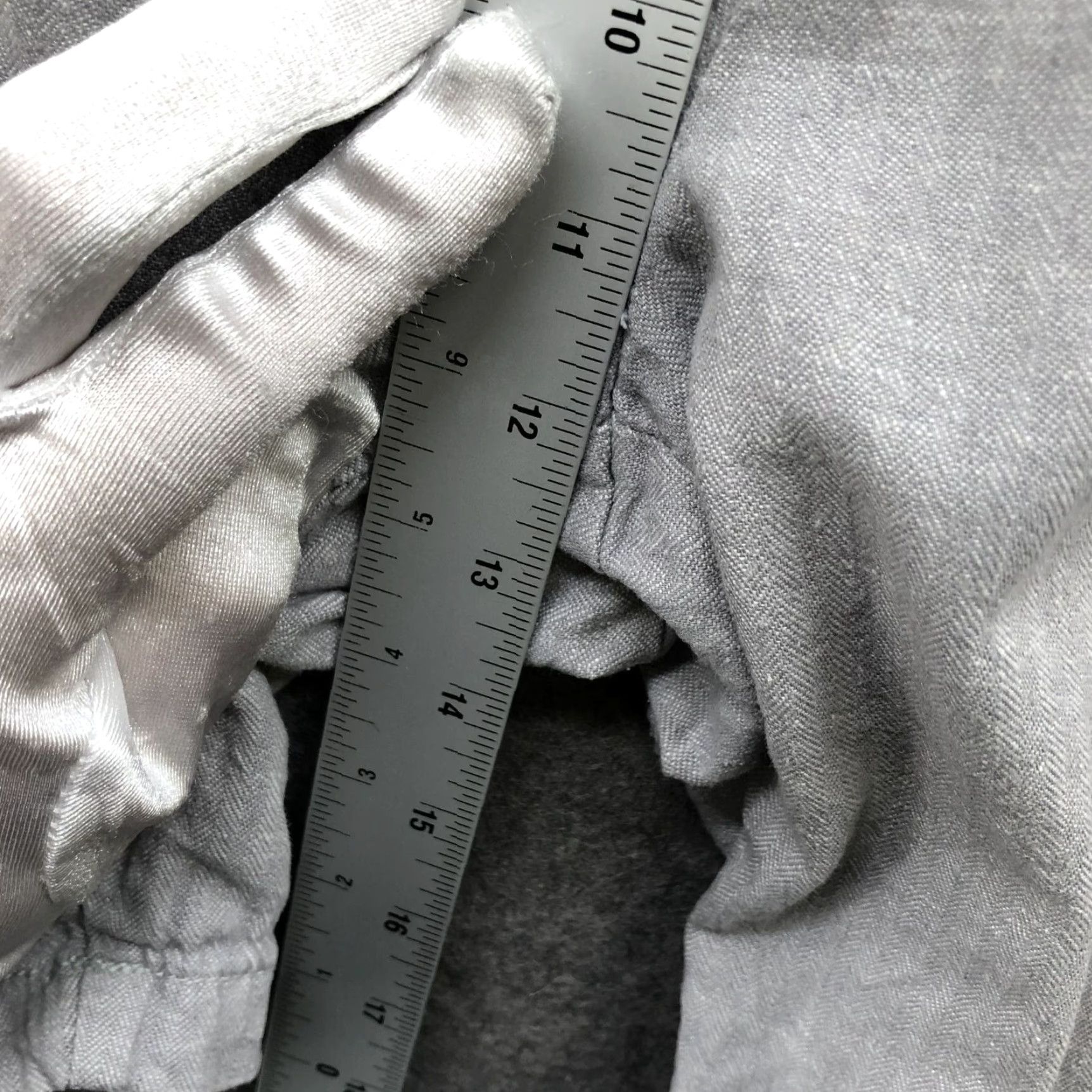 Old Navy Old Navy Linen Blend Shorts Mens Size 36 Gray Slim Flat Front 10" Chino Classic Mens Size US 36 / EU 52 - 6 Thumbnail
