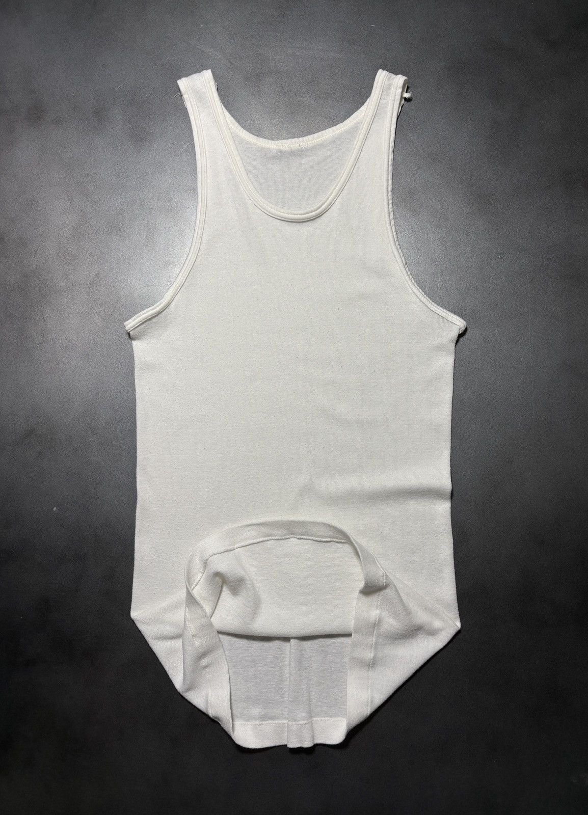 Vintage 1980s Vintage Tank Top Unbranded Sleeveless Blank Tee Shirt Size US S / EU 44-46 / 1 - 4 Thumbnail
