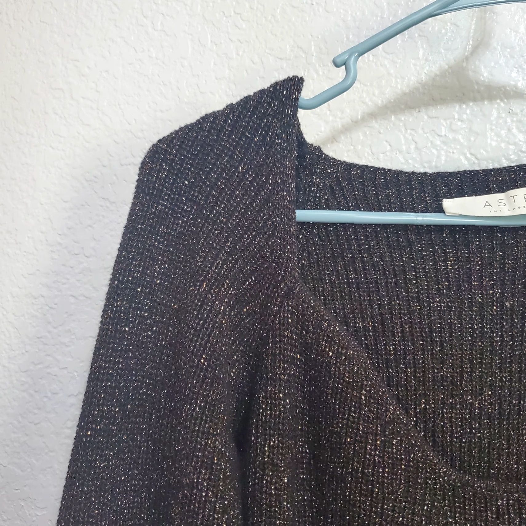 ASTR The Label ASTR The Label Sweater Womens M Black Gold Metallic Sweetheart Neckline Sparkle Size M / US 6-8 / IT 42-44 - 5 Thumbnail