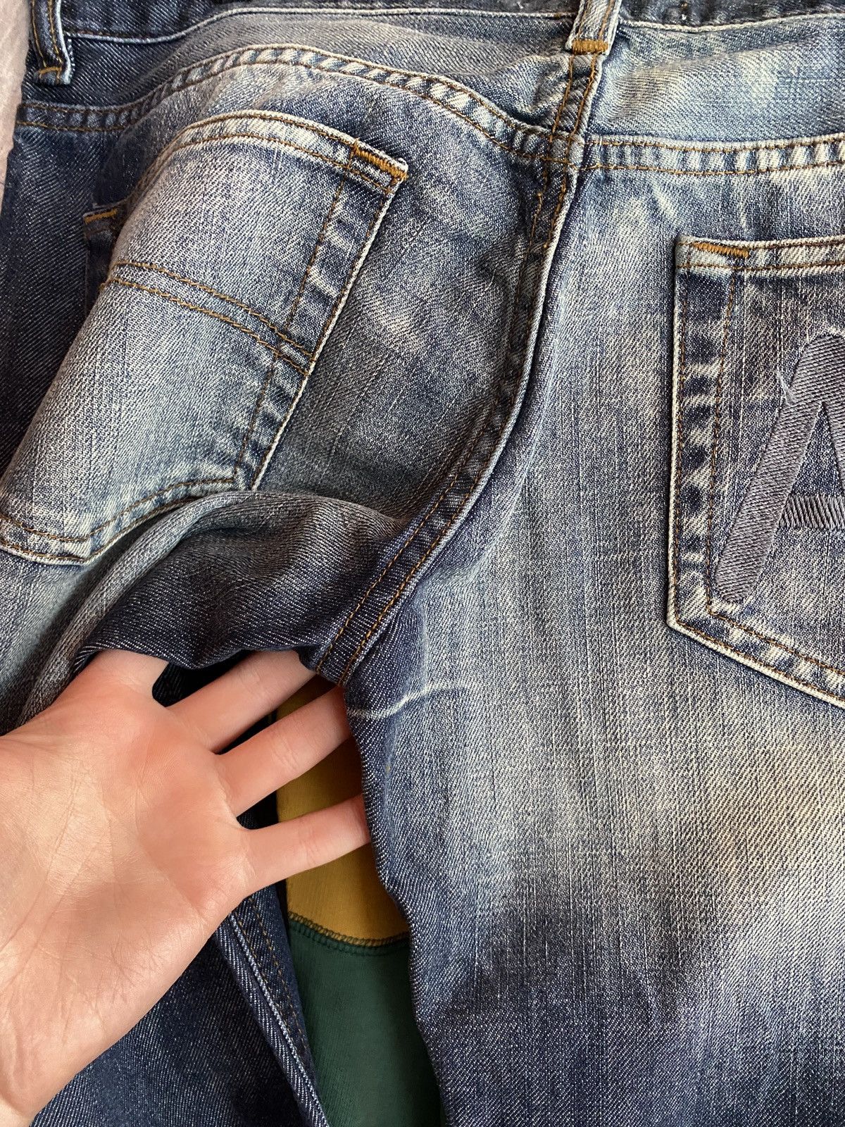Armani VINTAGE ARMANI FLARED BIG LOGO DENIM JEANS Size 30" / US 8 / IT 44 - 4 Thumbnail