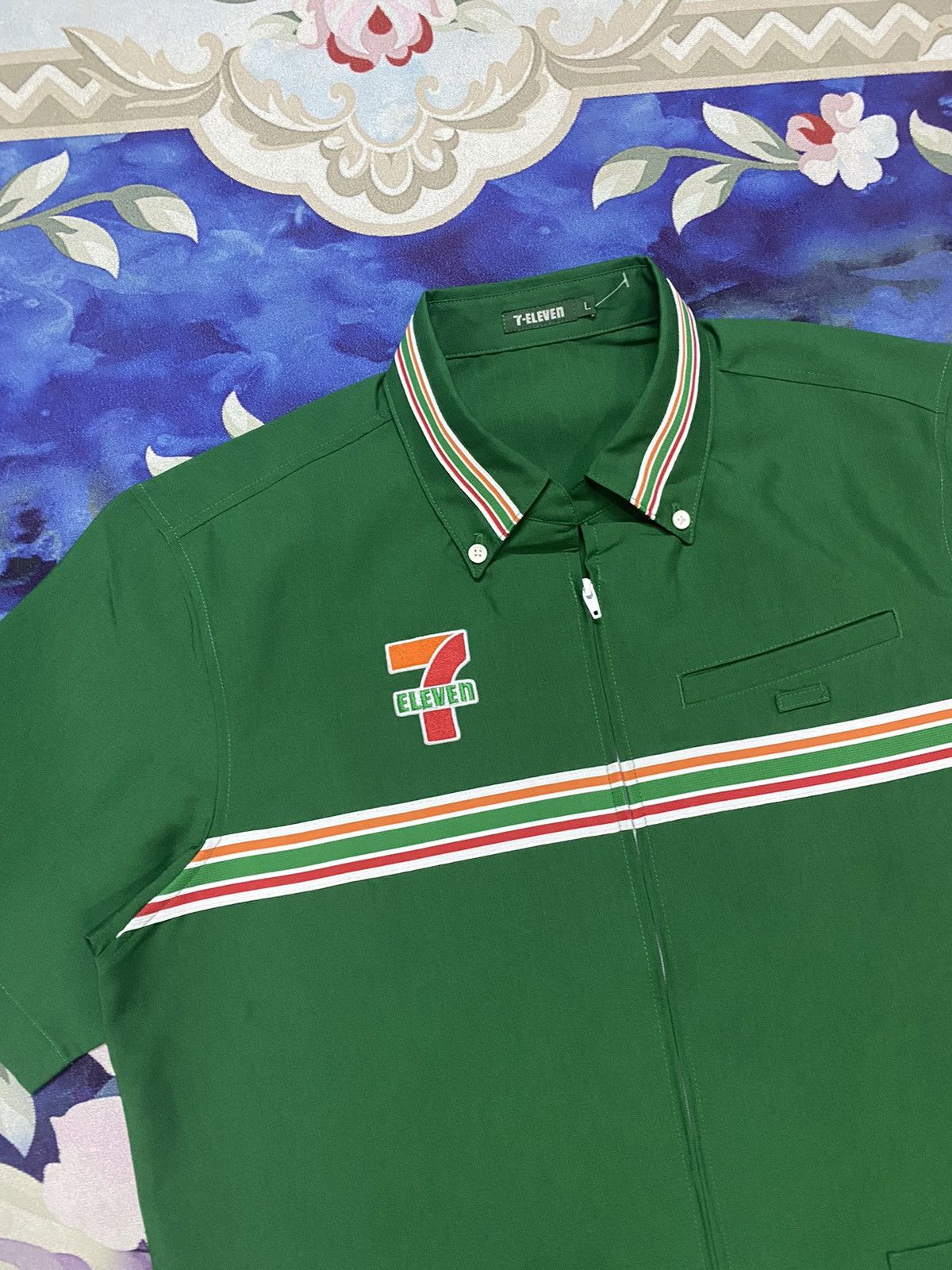 Vintage Vintage 7 ELEVEN Japan Uniform Size US L / EU 52-54 / 3 - 8 Thumbnail