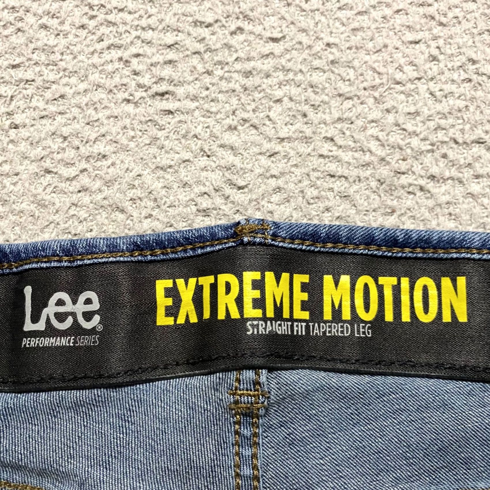 Lee Lee Jeans Mens 30x34 Blue Denim Extreme Motion Medium Wash Straight Mid Rise Size US 30 / EU 46 - 3 Thumbnail