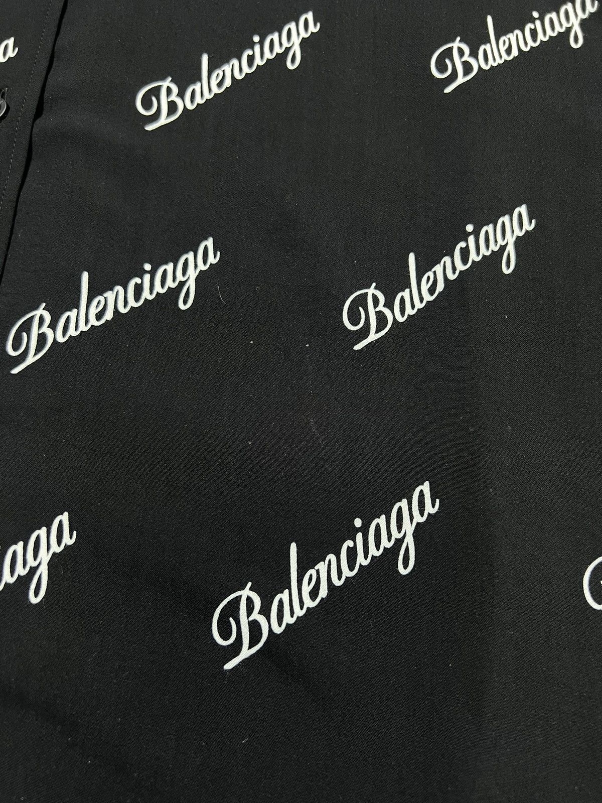 Balenciaga Balenciaga - All Over Script Logo Oversized Button Up Shirt Size XS / US 0-2 / IT 36-38 - 8 Thumbnail