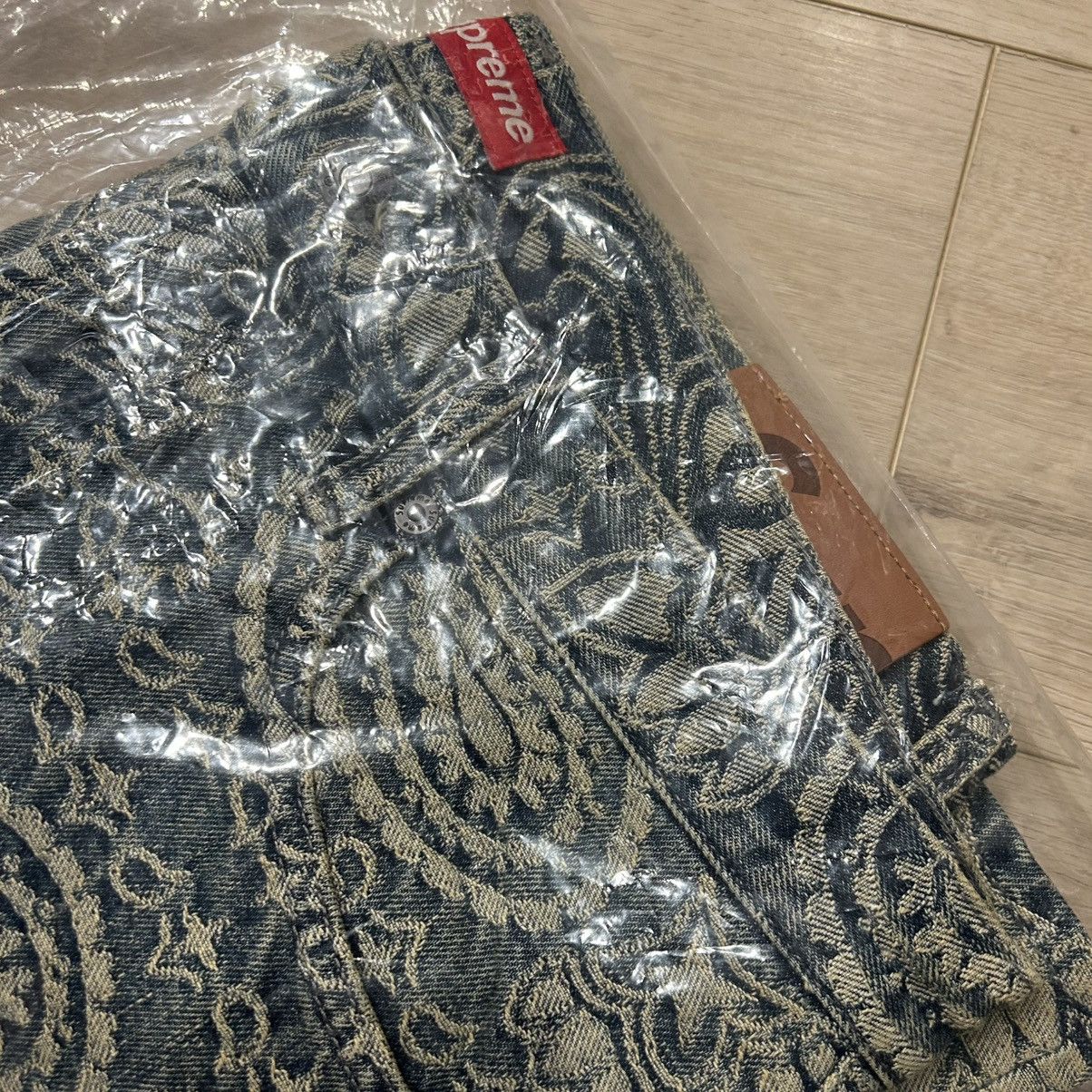 Supreme Supreme SS25 Bandana Jacquard Baggy Jean Size 34 DS Size US 34 / EU 50 - 5 Thumbnail