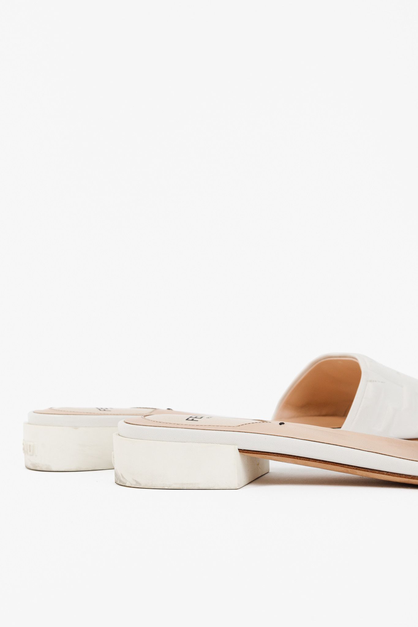 Fendi Fendi White FF-Embossed Leather Mules Size US 9 / IT 39 - 8 Thumbnail