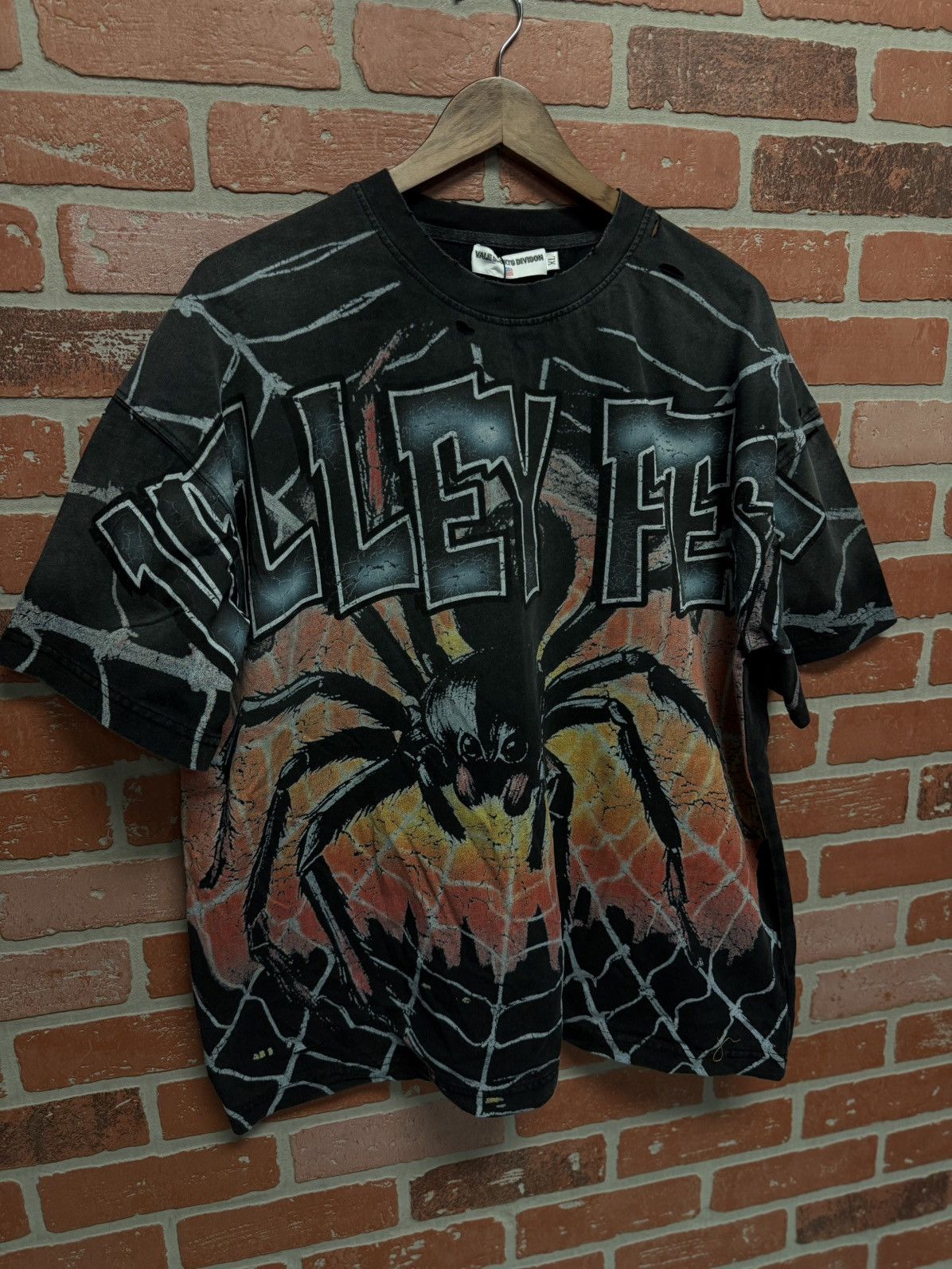Vale Vale Valley Widow Web Tee Shirt Size XL Brand New Size US XL / EU 56 / 4 - 4 Thumbnail