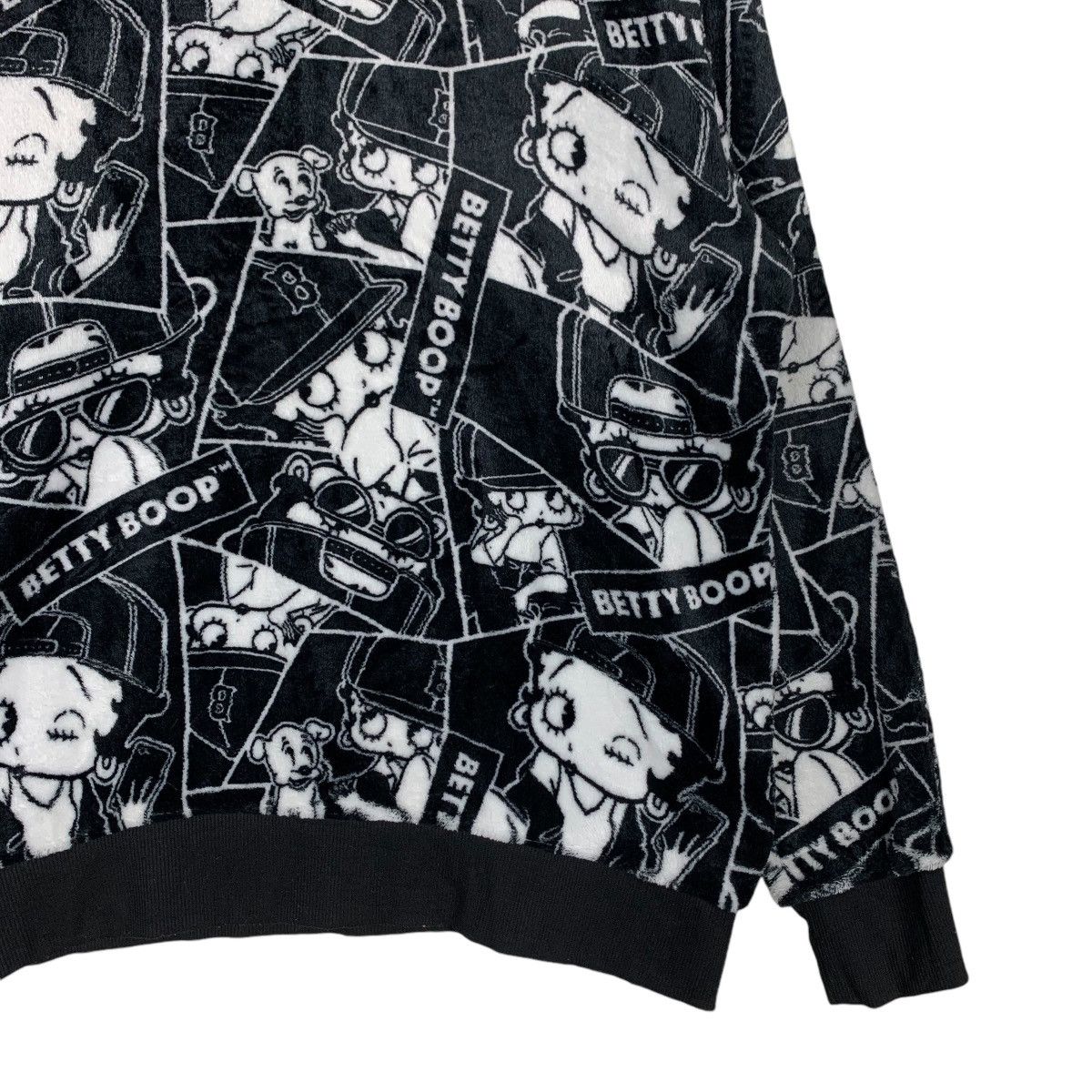 Cartoon Network BETTY BOOP Overprint Fleece Sweatshirt #1387-C63 Size US L / EU 52-54 / 3 - 4 Thumbnail