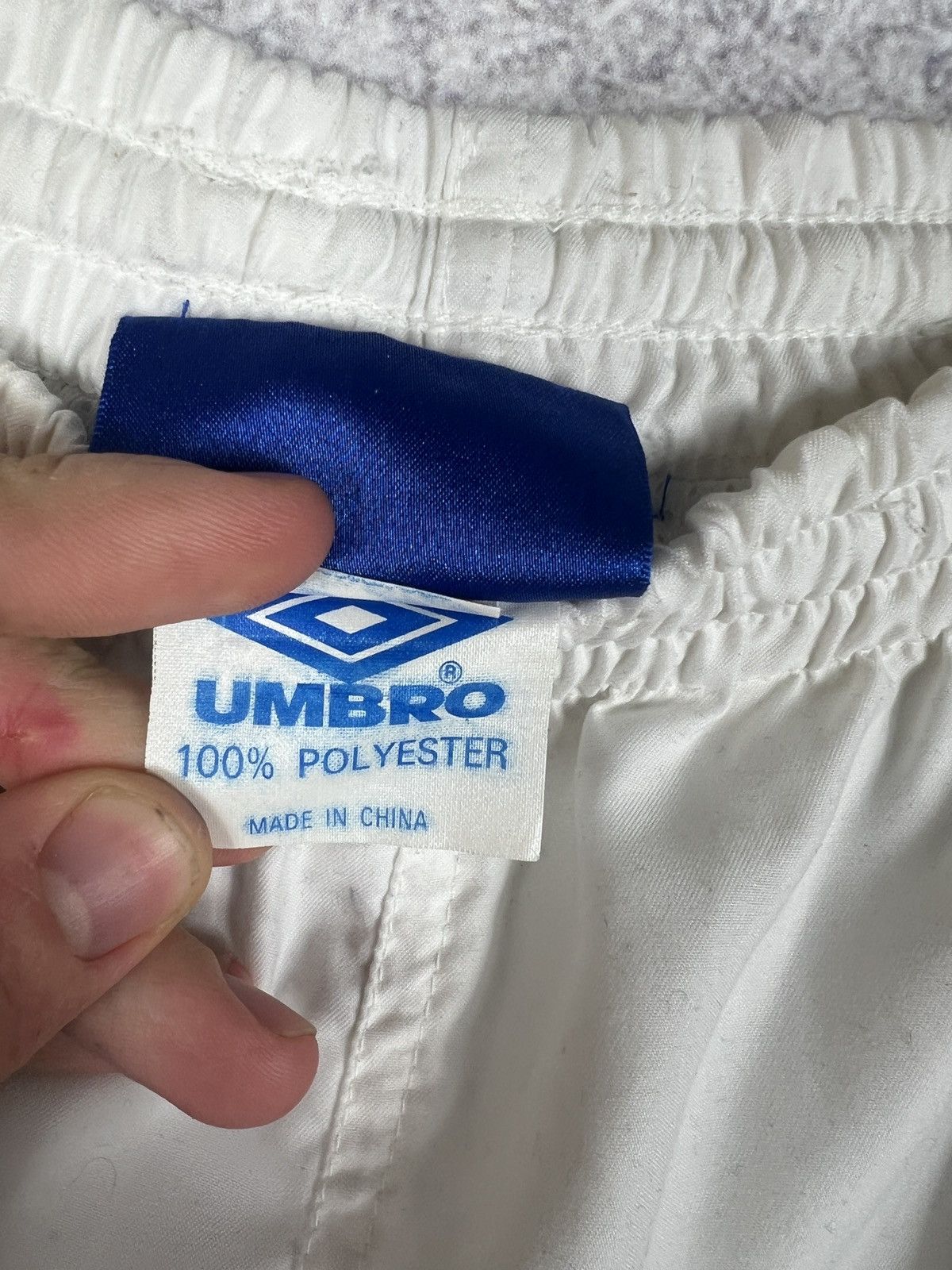 Umbro Vintage 90s Umbro Big Logo Shorts Size US 30 / EU 46 - 7 Thumbnail