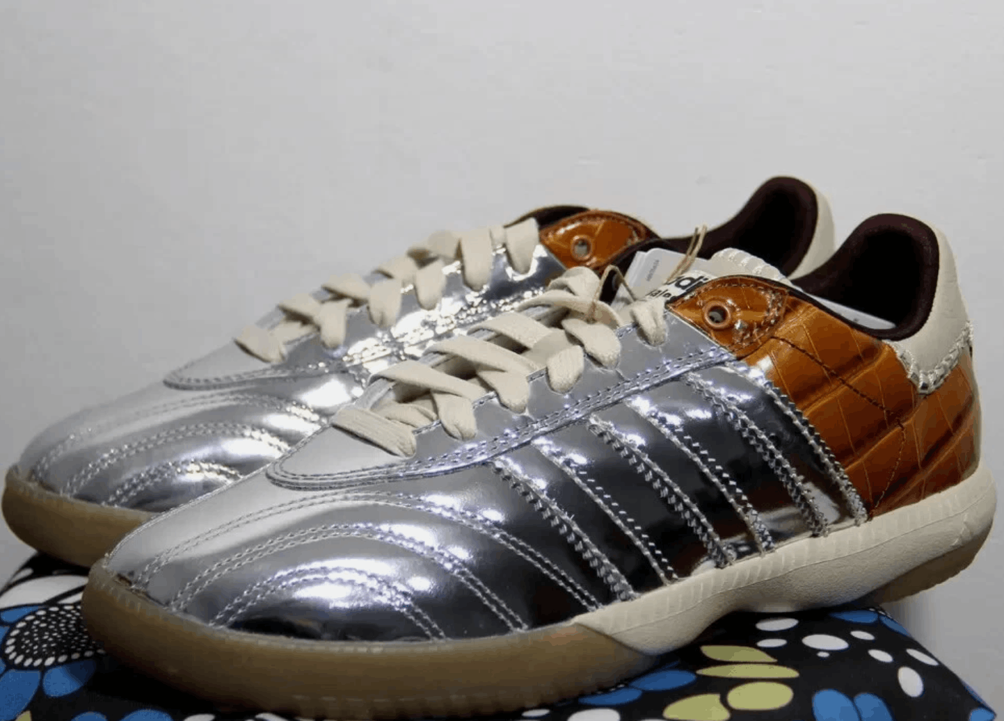 Adidas × Wales Bonner adidas originals x WALES BONNER SAMBA MN METALLIC US 11 Size US 11 / EU 44 - 3 Thumbnail