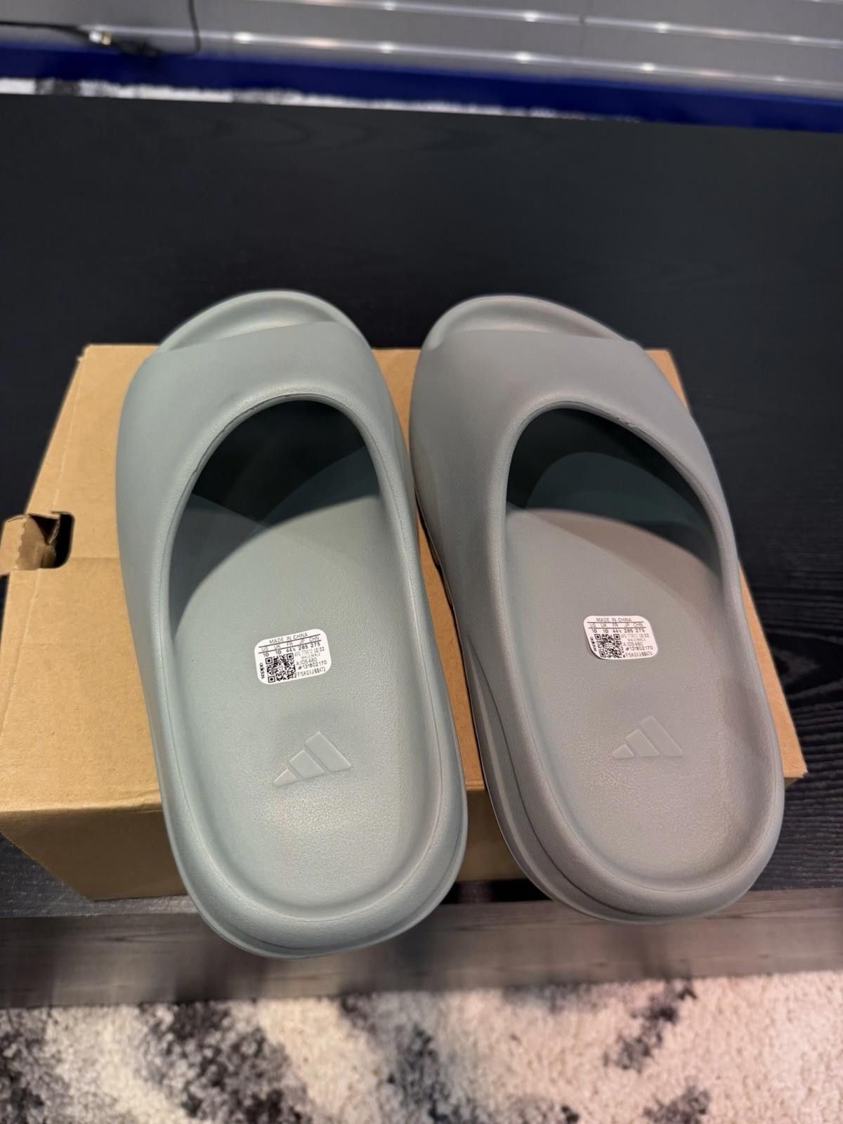 Adidas Adidas Yeezy Slide Size 10 Salt ID5480 Brand New Size US 10 / EU 43 - 9 Thumbnail