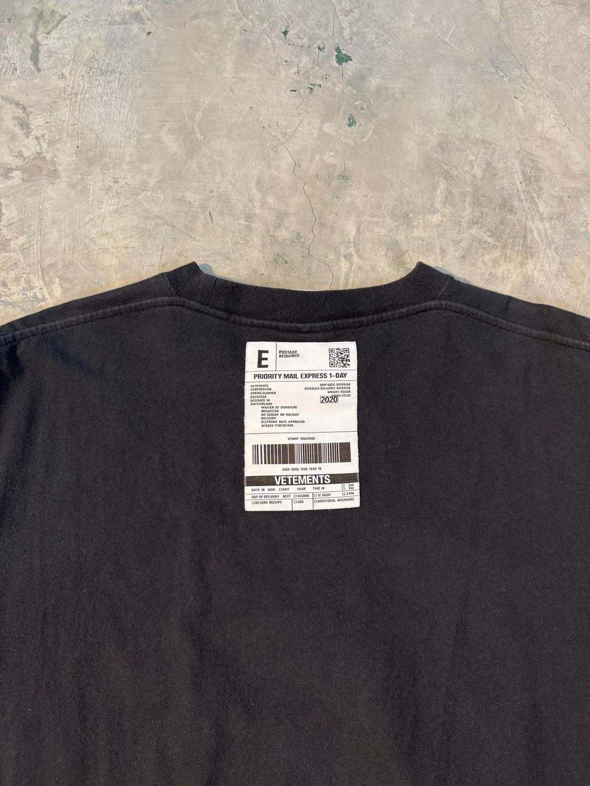 Vetements Vetements Script tee Size US M / EU 48-50 / 2 - 4 Thumbnail