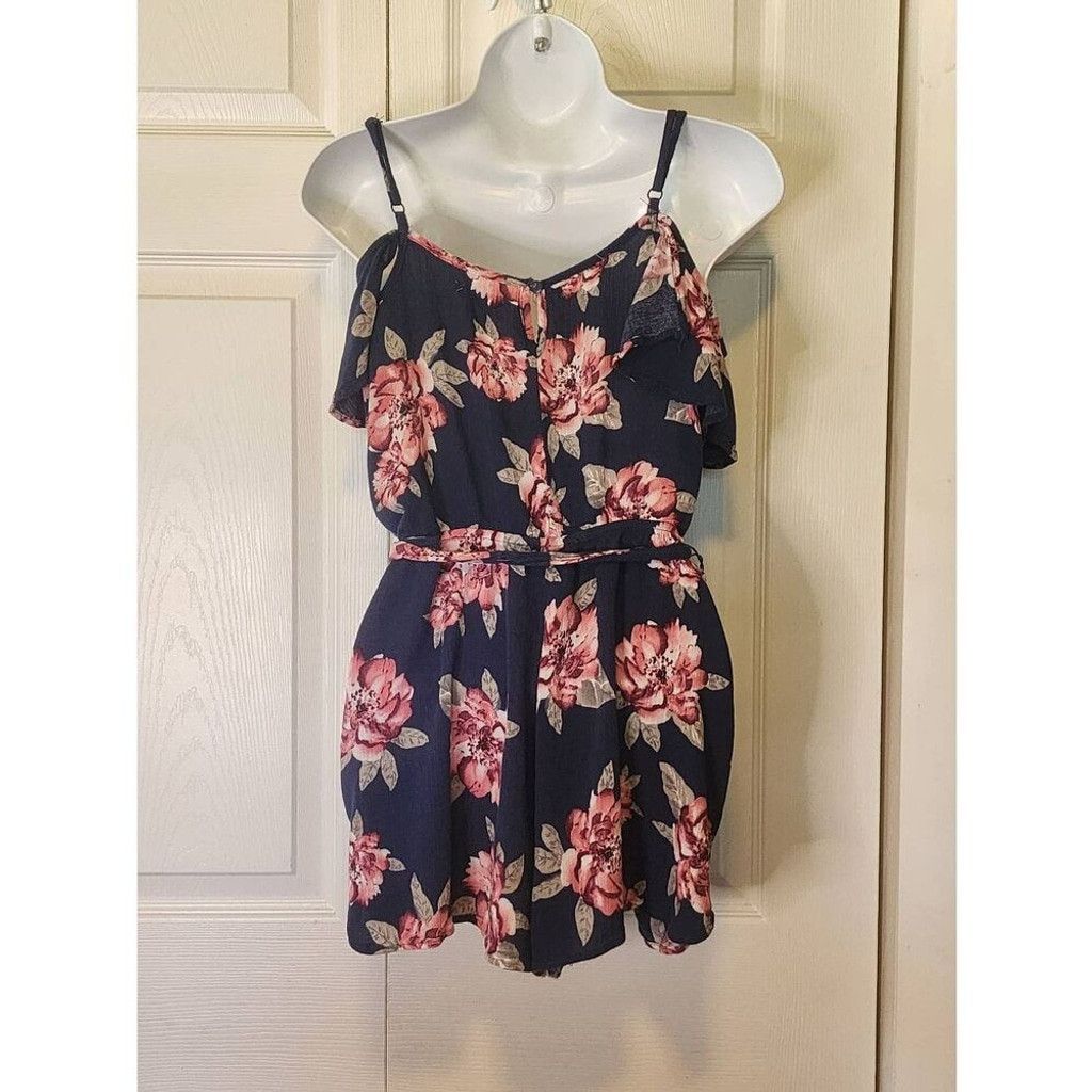 Other Charlotte Russe Floral Romper Size 28" / US 6 / IT 42 - 5 Thumbnail