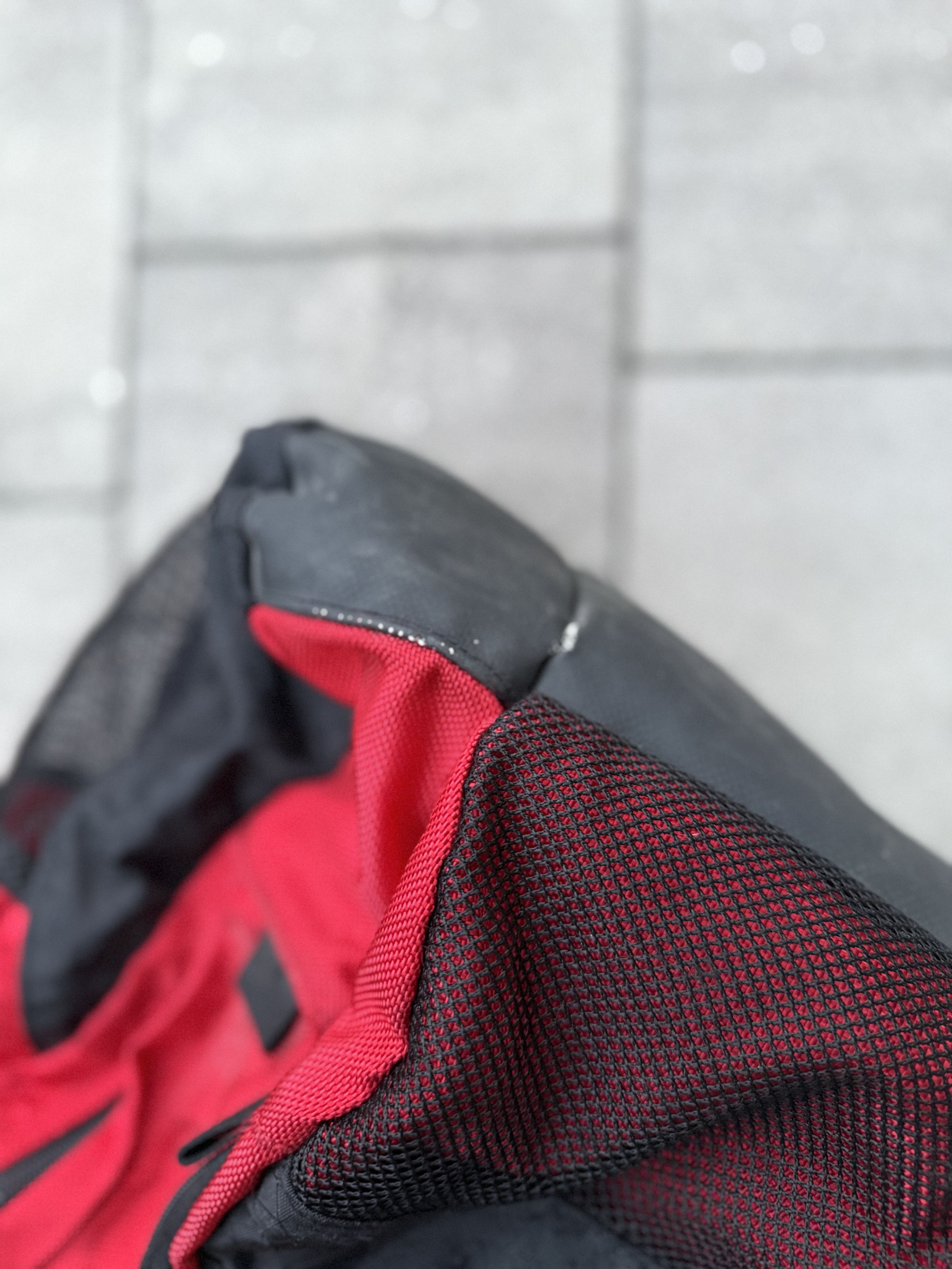 Oakley × Vintage Vintage Y2K Oakley Icon 2.0 Duffle Bag Size ONE SIZE - 14 Thumbnail
