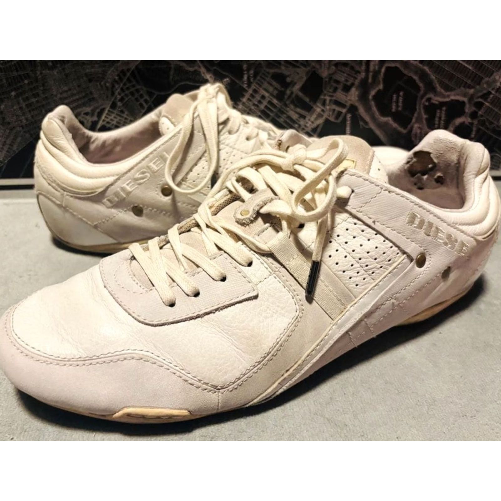 Diesel VINTAGE Diesel Men Sneakers Korbin Ⅱ White 10.5US Leather Sneakers City 90s 00s Mens LuxurY Slight damage Size US 11 / EU 44 - 2 Thumbnail