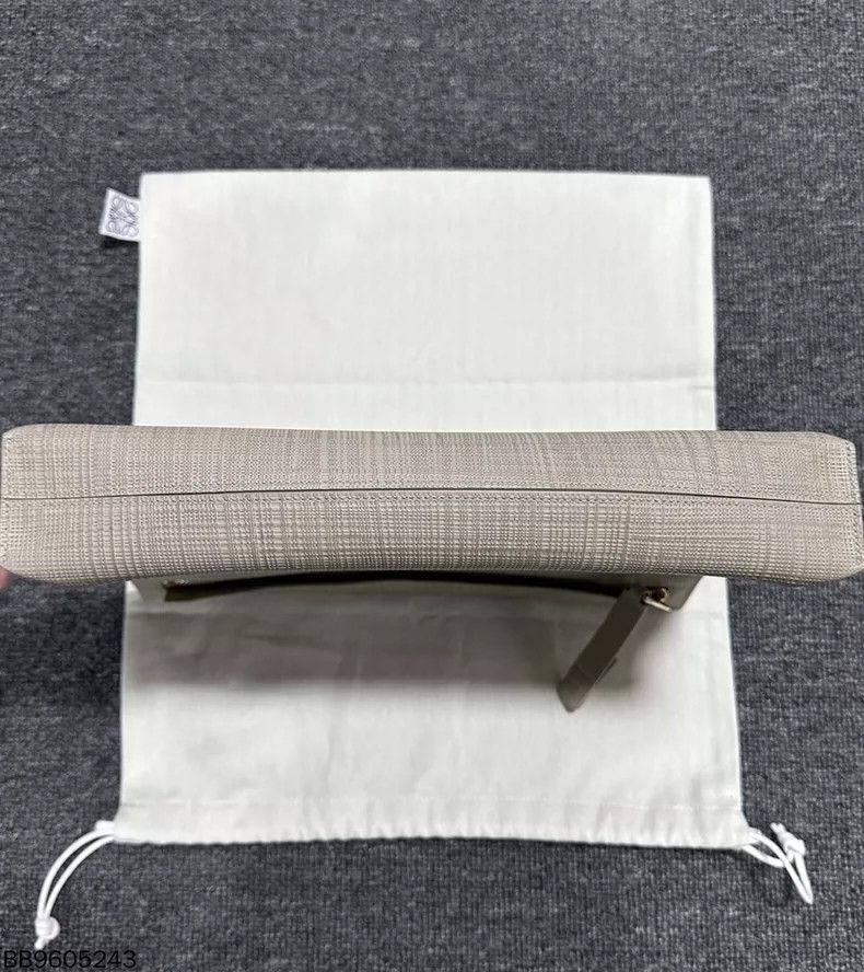 Loewe loewe Clutch 2505-Nextarrow Size ONE SIZE - 3 Thumbnail