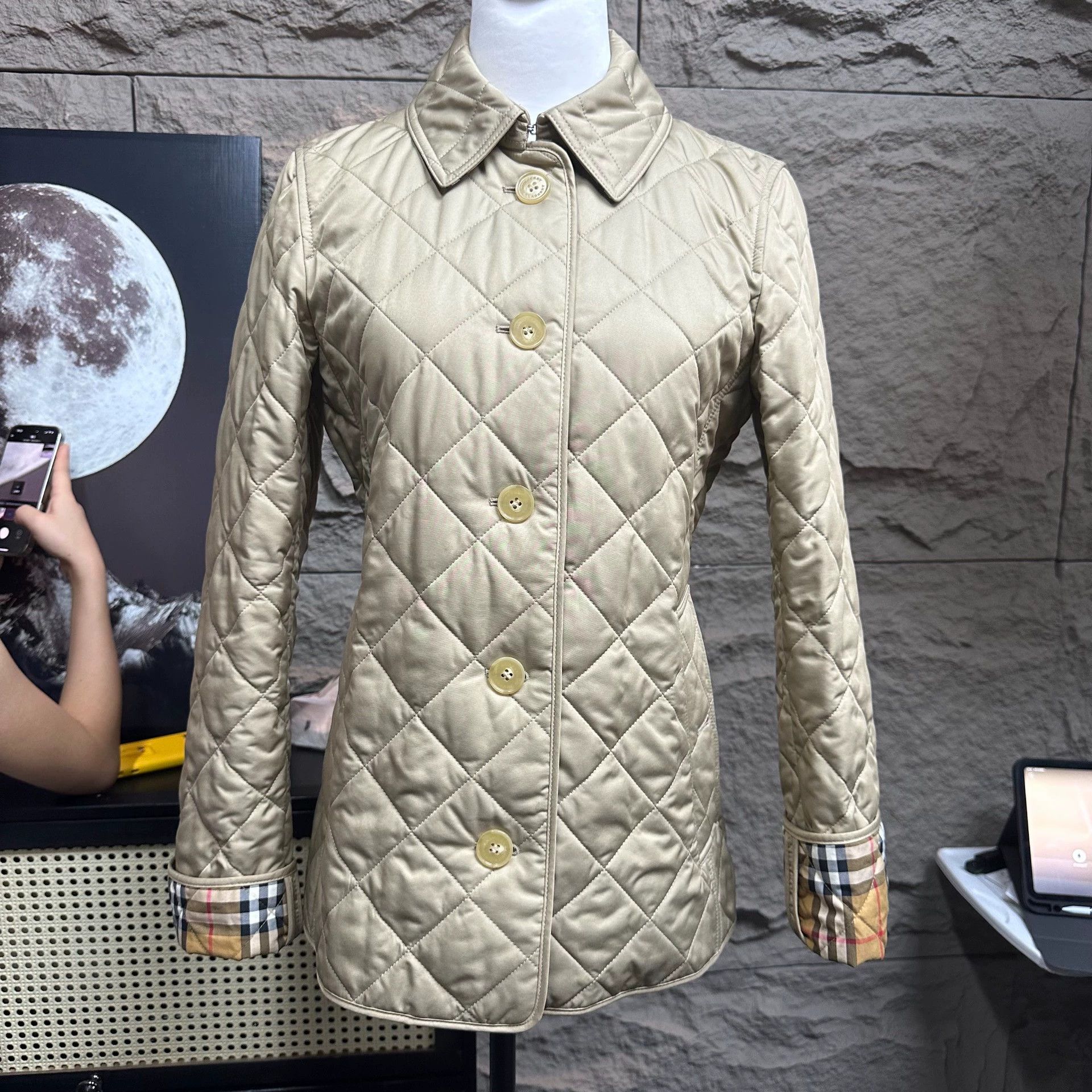 Burberry Burberry Women's Quilted Coat S Size US S / EU 44-46 / 1 - 1 Thumbnail