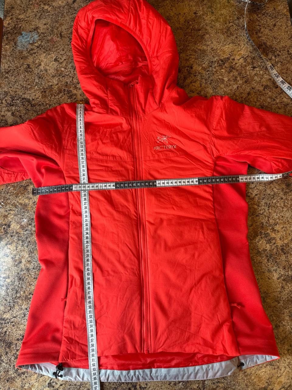 Arc'teryx Arc’teryx Atom LT Jacket Red Hooded Insulated Women Size US L / EU 52-54 / 3 - 2 Thumbnail