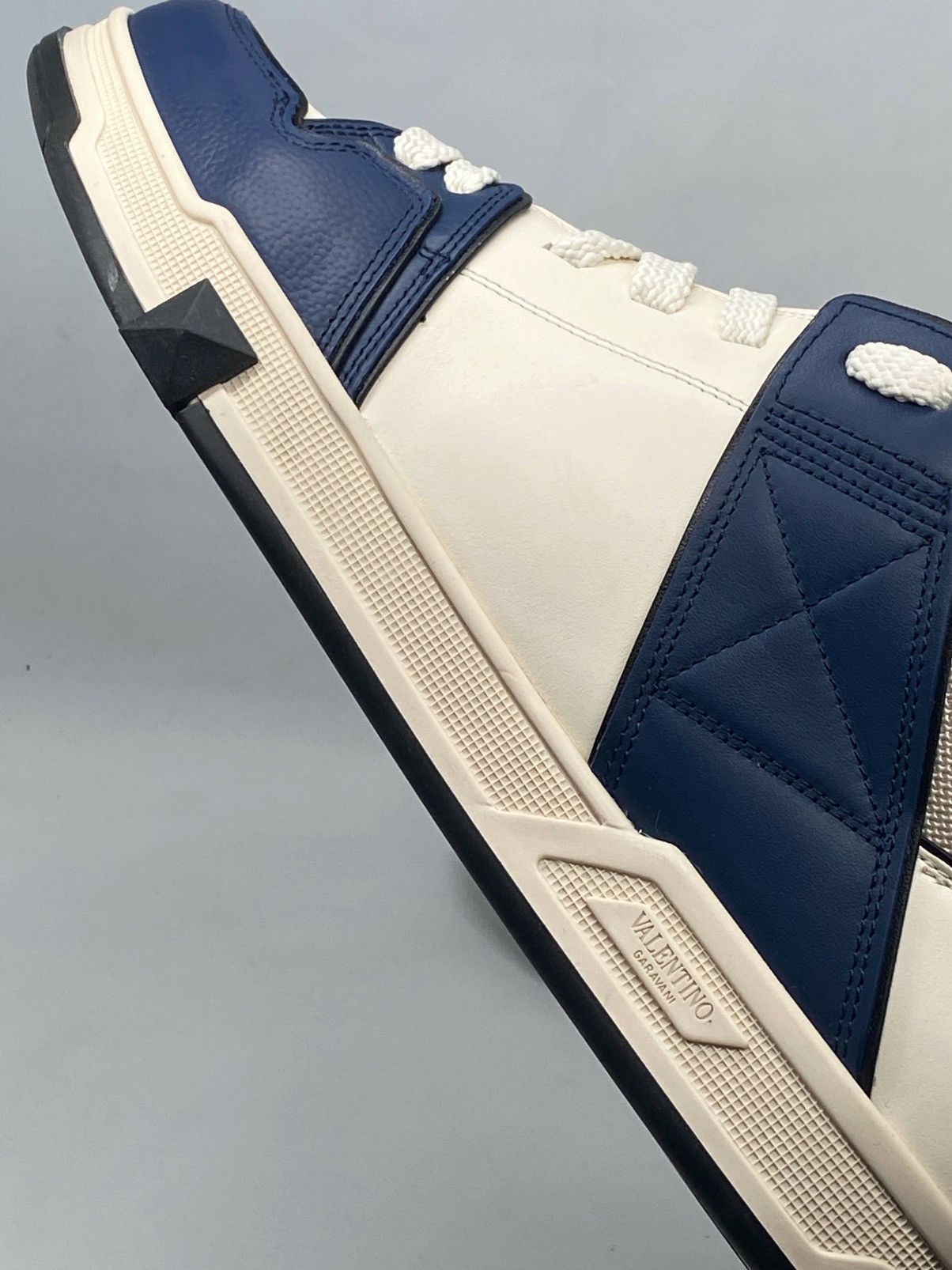 Valentino Valentino Garavani Leather Sneakers size 45/us size 12 Size US 12 / EU 45 - 9 Thumbnail