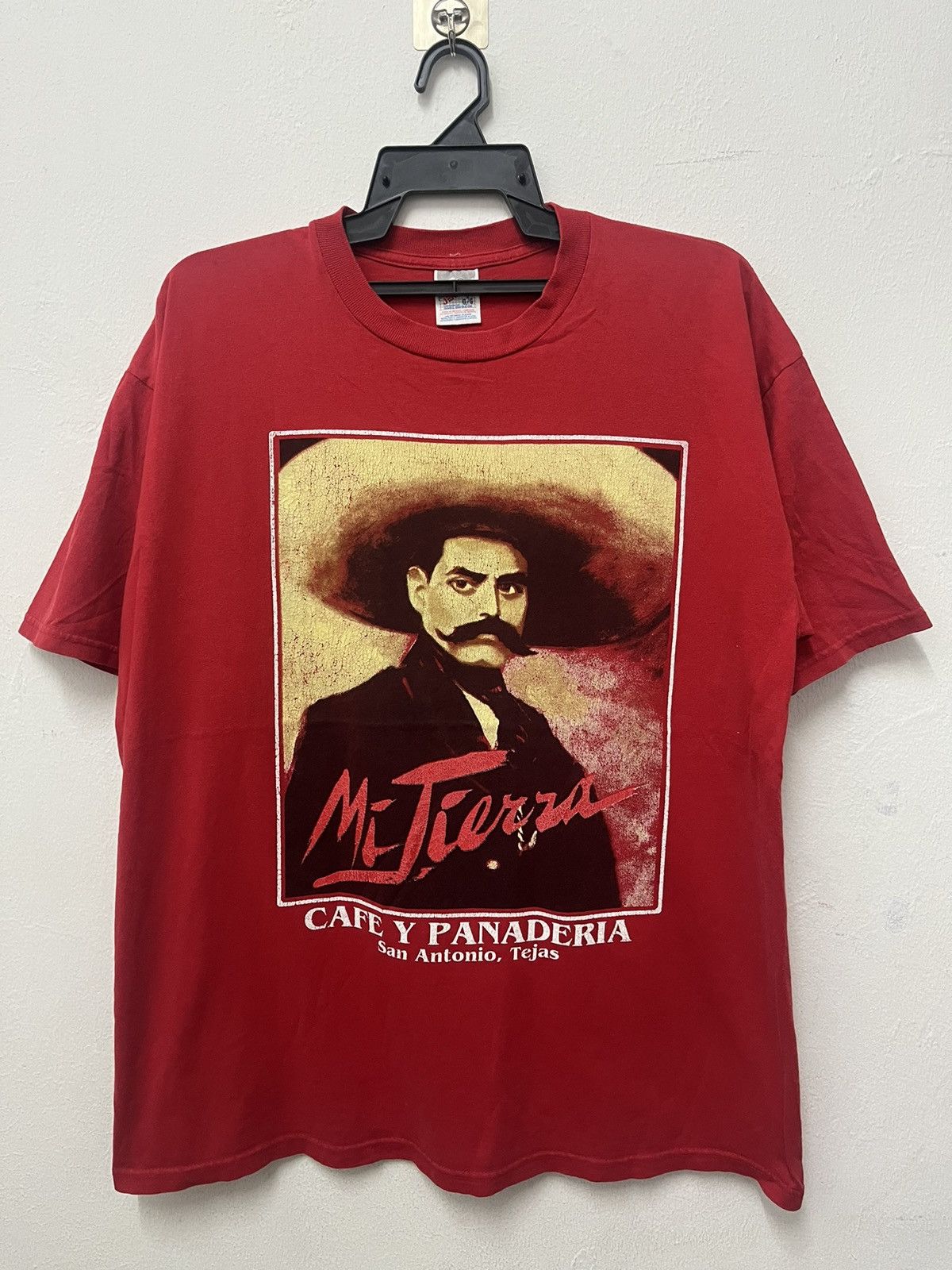 Vintage Vintage Mi Tierra Cafe Y Panaderia Zapata Tee Size US L / EU 52-54 / 3 - 1 Thumbnail