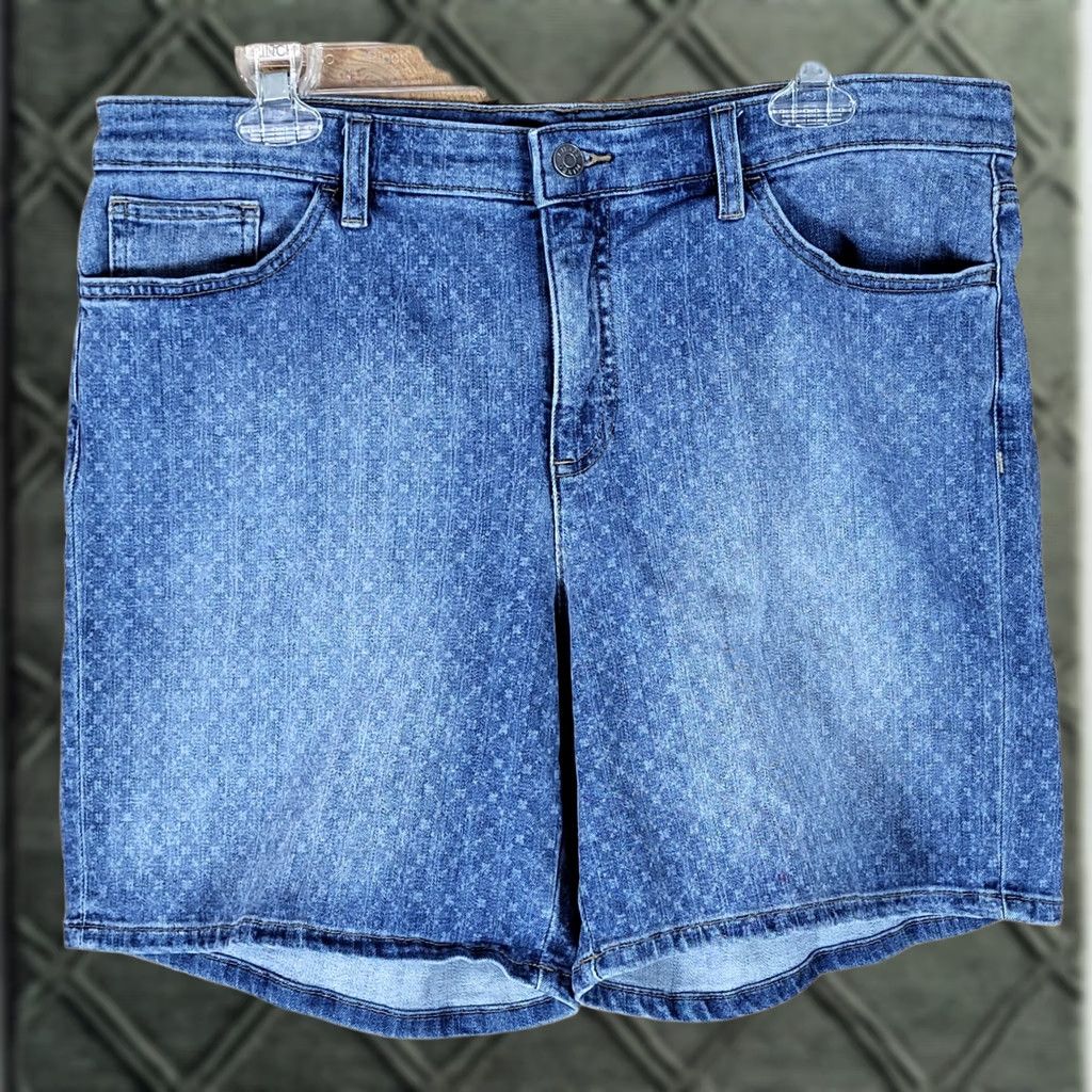 Chaps Chaps Denim Shorts Women 12 Bermuda Stretch Pockets Blue Star Print Medium Wash Casual Size 34" / US 12 / IT 48 - 1 Thumbnail