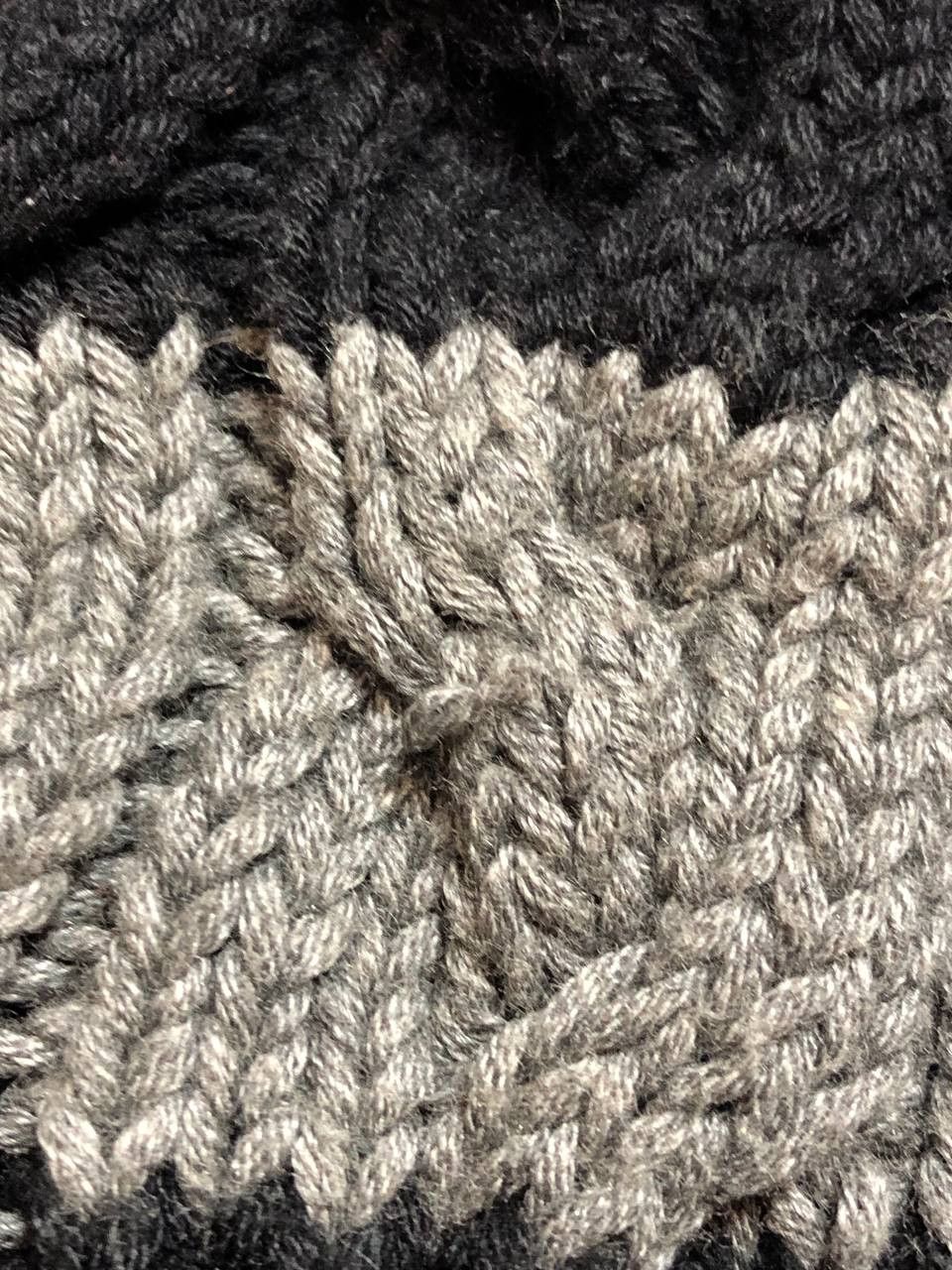 Ugg Vintage UGG Cable Knit Beanie Hat Size ONE SIZE - 6 Thumbnail