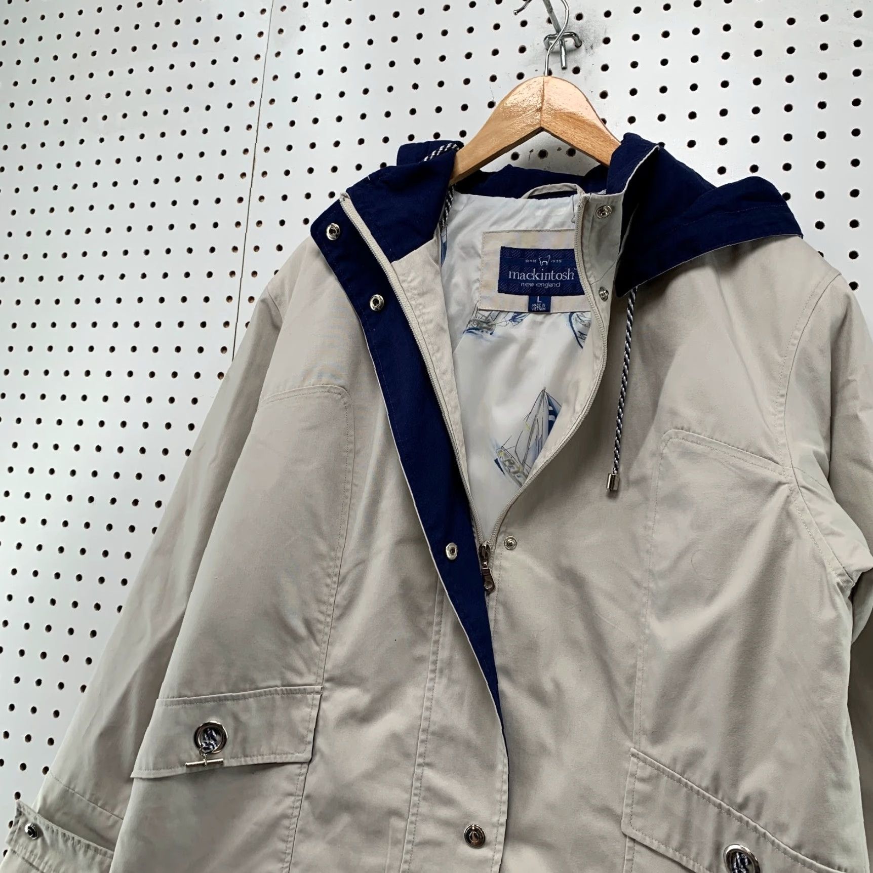 Mackintosh Mackintosh Rain Jacket Womens Large Beige Hooded Lightweight Jacket - Womens, Mackintosh, Rain Coat, Hooded, Lightweight, Beige, Size L Size L / US 10 / IT 46 - 7 Thumbnail