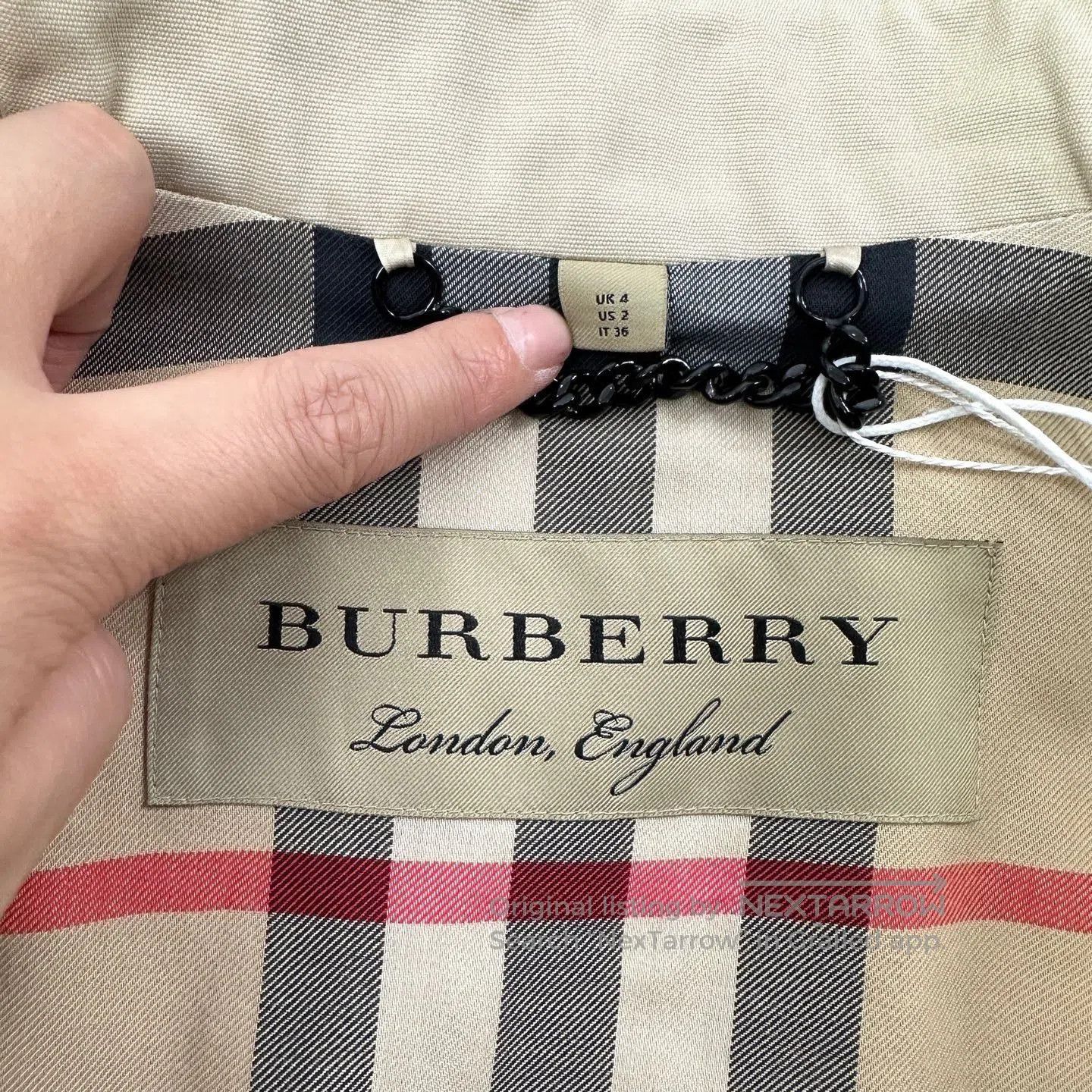 Burberry Burberry Classic Khaki Double-Breasted Trench Coat. Size M / US 6-8 / IT 42-44 - 4 Thumbnail