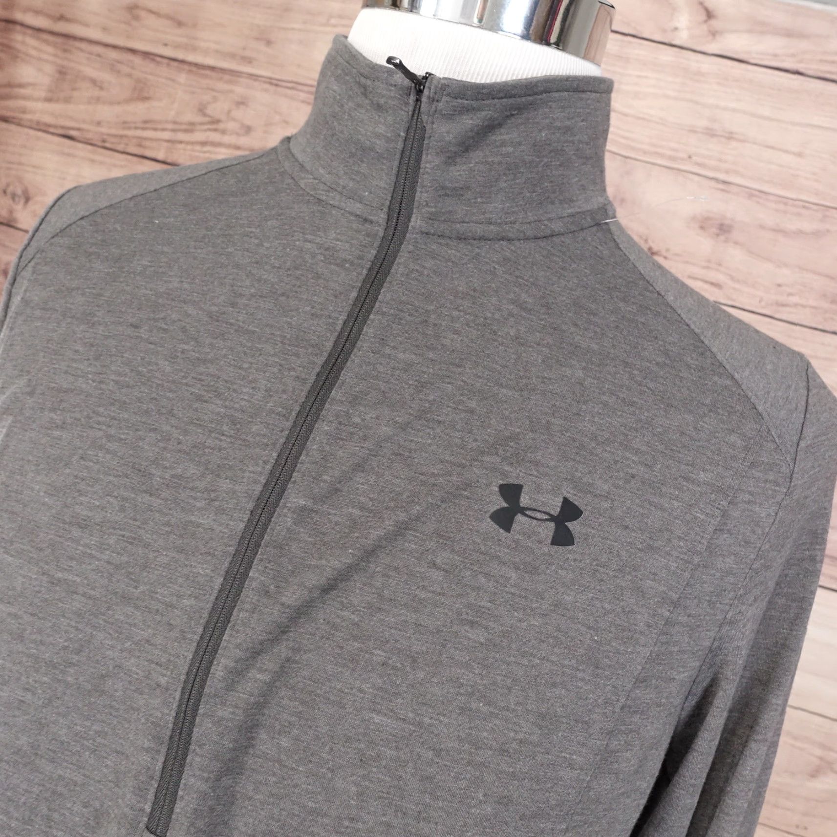 Under Armour VINTAGE Under Armour HeatGear Threadborne Lightweight Grey 1/4 Zip Soft Shell Top XL Mens Gray 1/4 Zip Pullover Size US XL / EU 56 / 4 - 2 Thumbnail