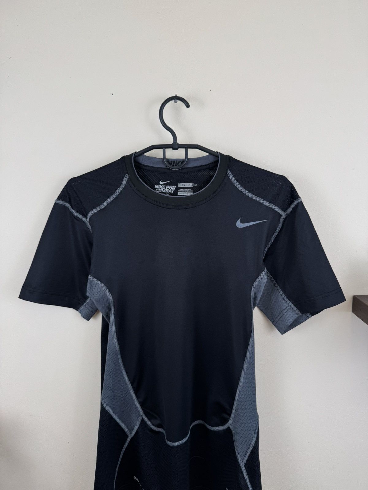 Nike Nike Pro Combat Compression T shirt XL Black Sport Fitness Size US XL / EU 56 / 4 - 4 Thumbnail