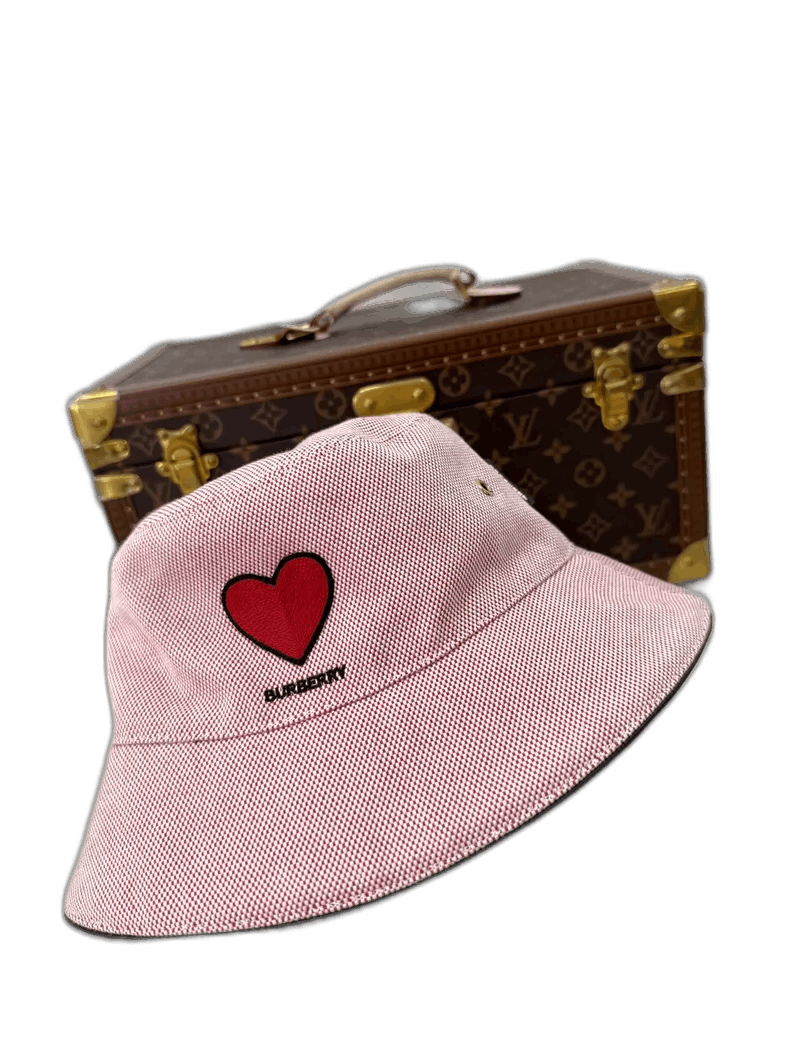 Burberry Burberry Heart Embroidered Fisherman Hat Size ONE SIZE - 1 Thumbnail
