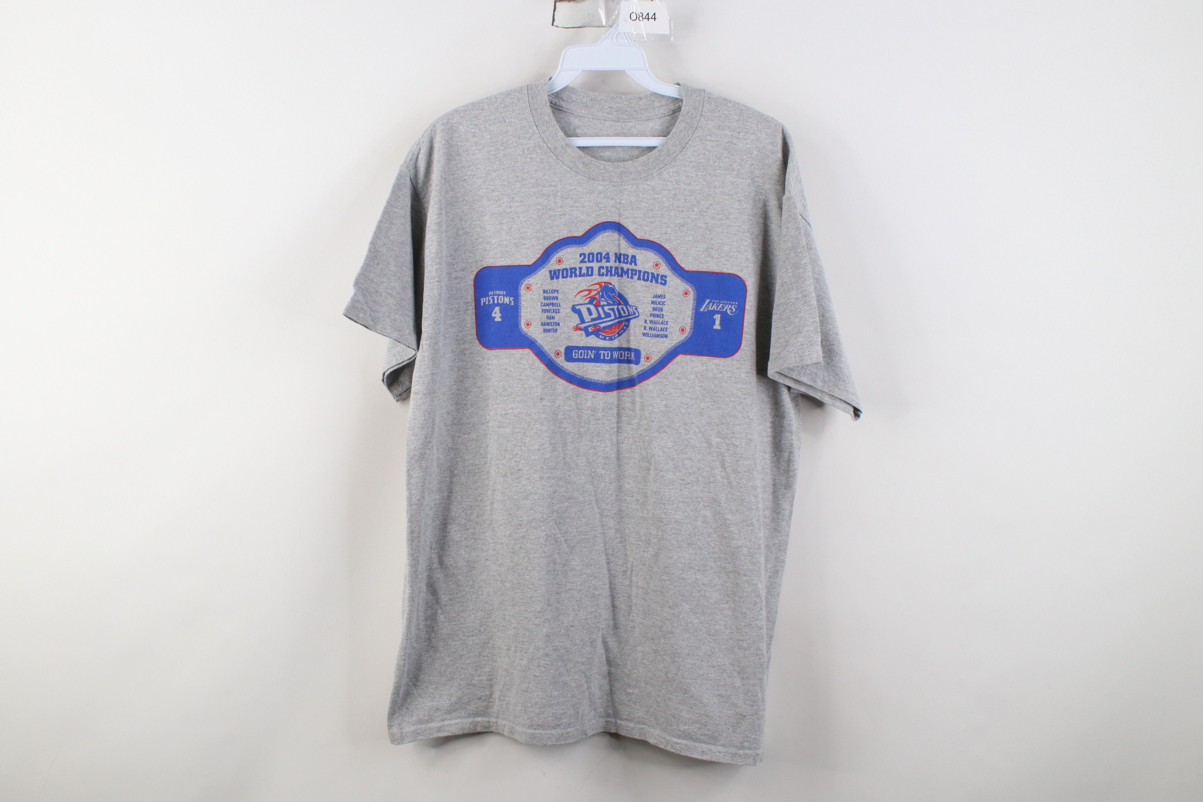 Vintage Vintage Y2K 2004 NBA Champs Pistons Basketball T-Shirt Gray Size US L / EU 52-54 / 3 - 1 Thumbnail