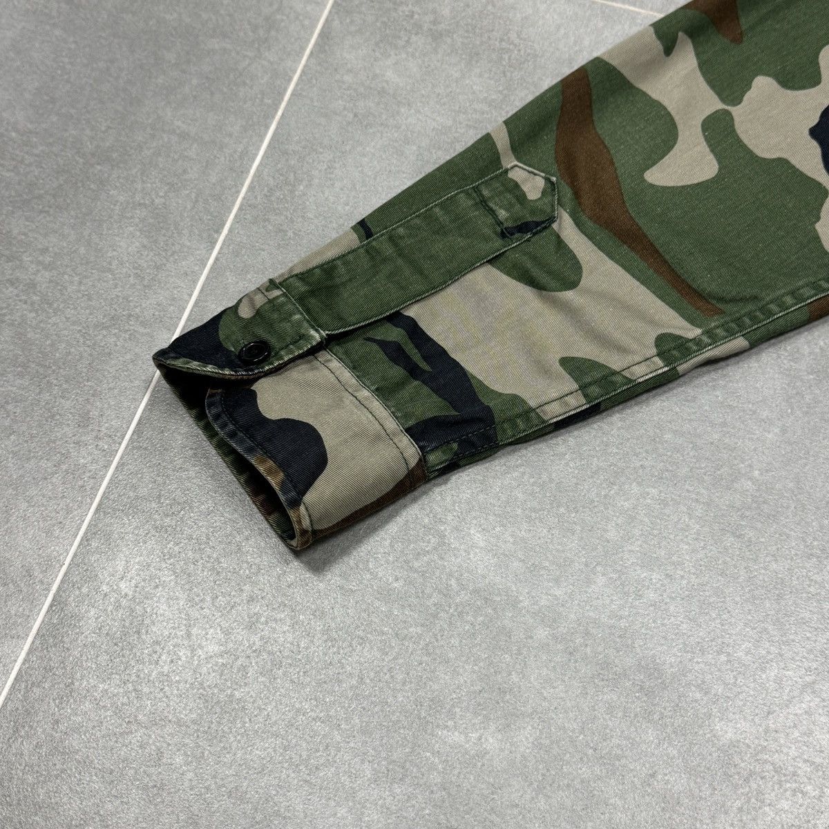 Carhartt Wip Carhartt WIP L/S Military Shirt Button Camouflage Men Size M Size US M / EU 48-50 / 2 - 22 Thumbnail