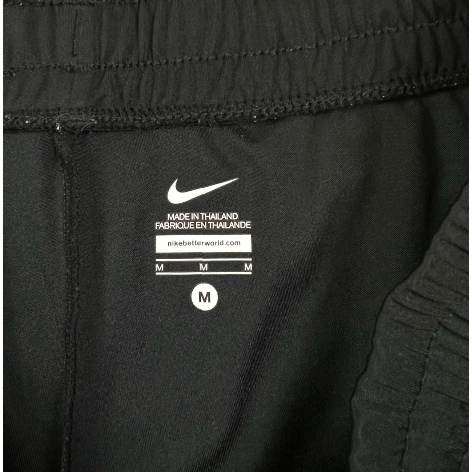 Nike VINTAGE Women’s Nike Soccer Shorts Sports Activewear Medium 707248-011 Black Neon Athletic Shoes? Size 32" / US 10 / IT 46 - 2 Thumbnail