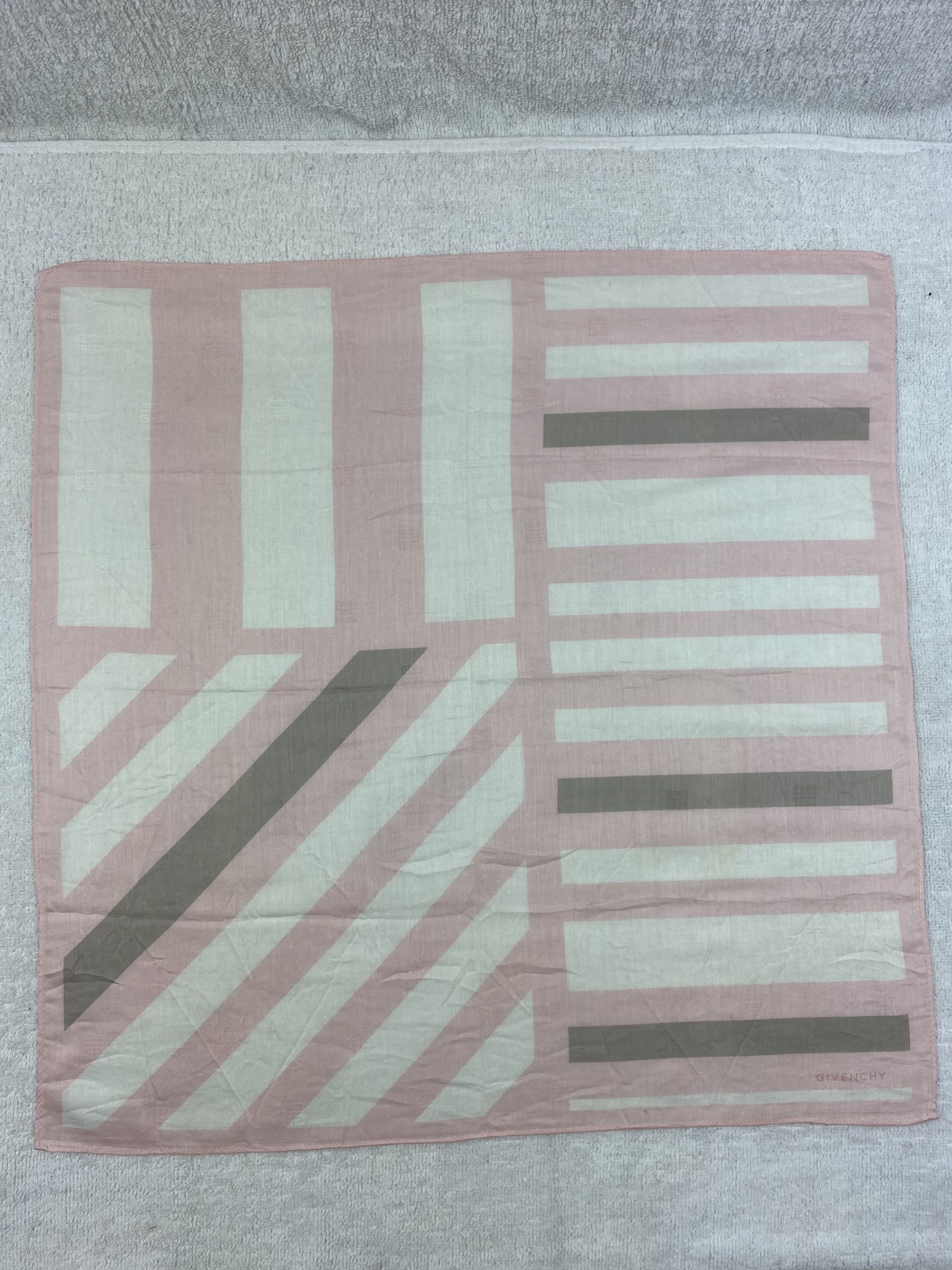 Vintage Givenchy Handkerchief / Bandana / Neckerchief Size ONE SIZE - 3 Thumbnail