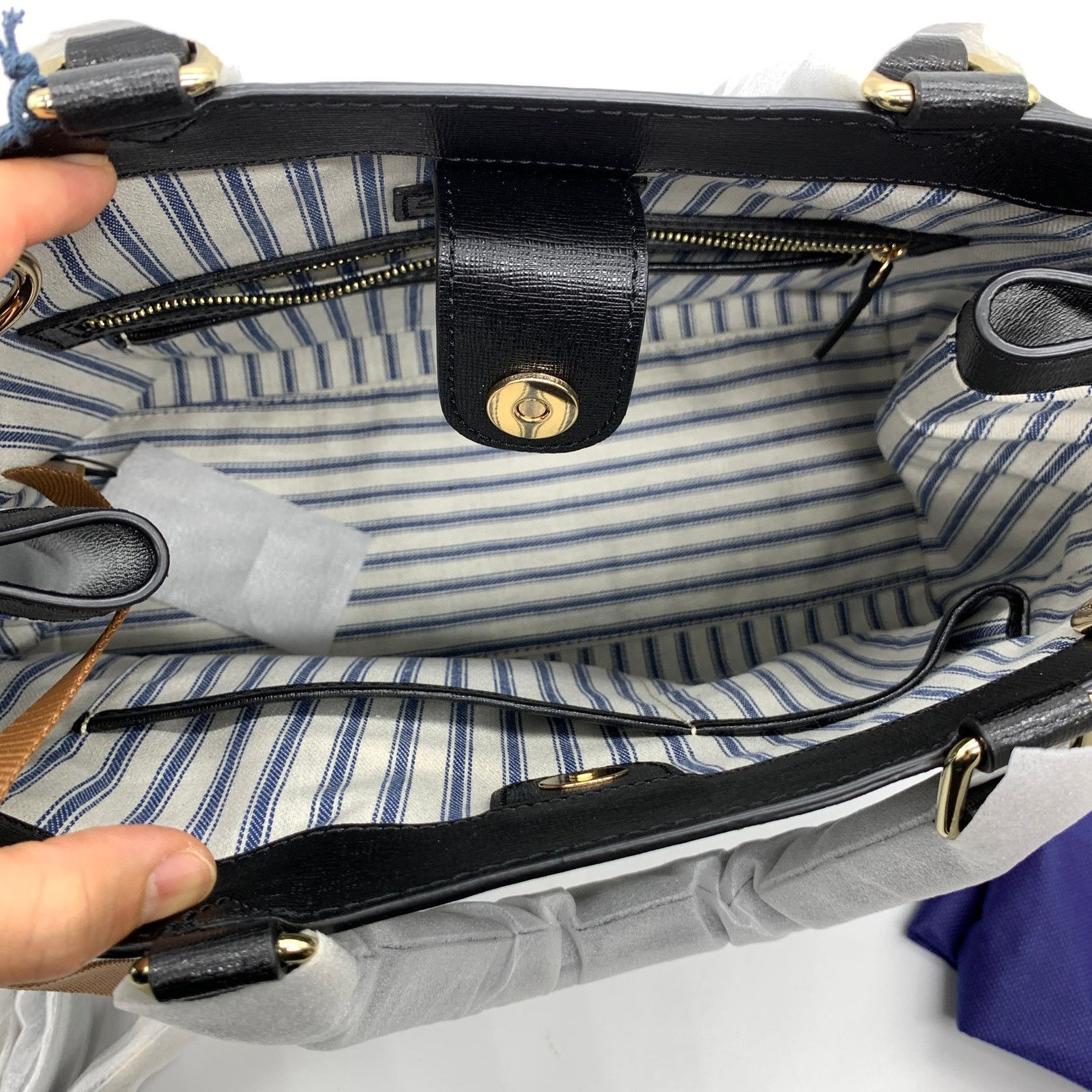 Dooney & Bourke Dooney & Bourke Black Leather Purse Zip Satchel Handbags Size ONE SIZE - 3 Thumbnail