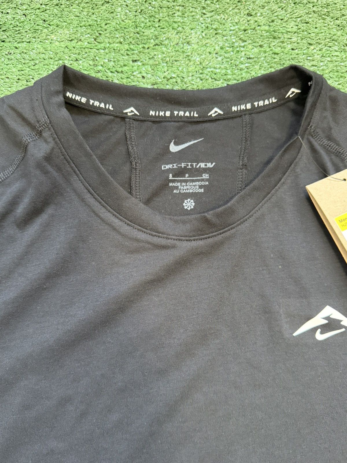 Nike Nike Trail Dri-Fit Solar Chase Running Shirt Black HJ3580 Size US S / EU 44-46 / 1 - 3 Thumbnail