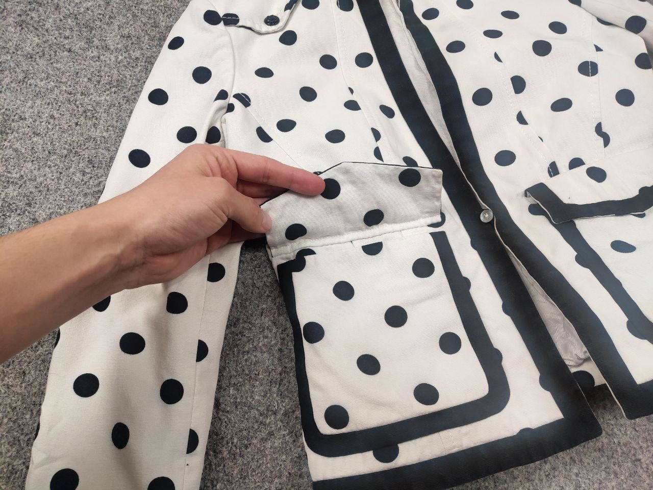 Valentino Valentino Roman Vintage Blazer jacket white black polka dots Size M / US 6-8 / IT 42-44 - 14 Thumbnail