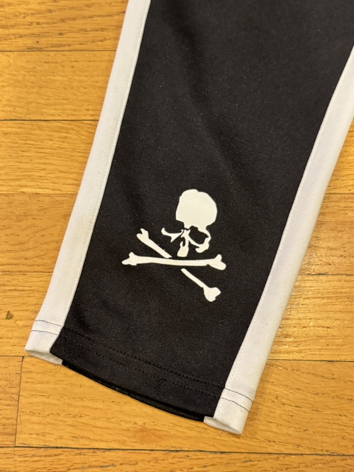 Mastermind Japan Mastermind Japan track pants sz medium Japanese Size US 32 / EU 48 - 6 Thumbnail