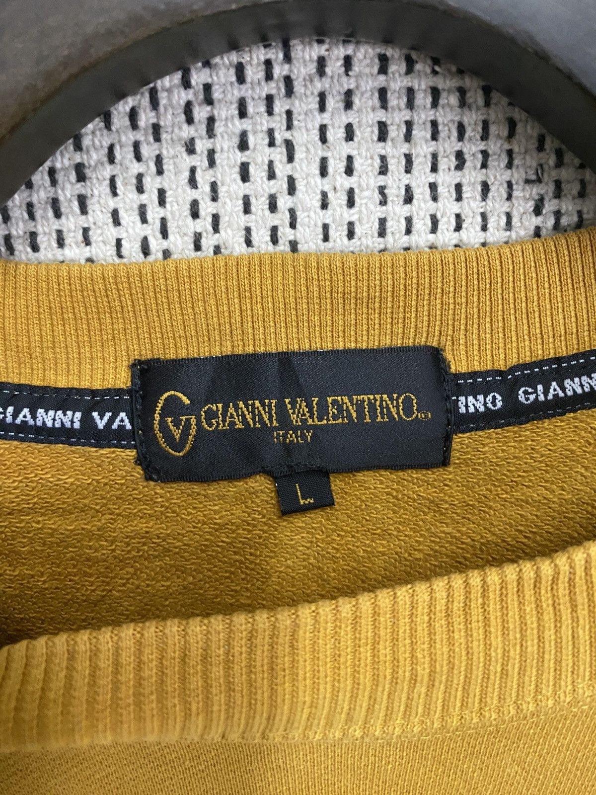 Designer × Gianni Valentino Vintage 90s gianni valentino italy spellout sweatshirt Size US L / EU 52-54 / 3 - 5 Thumbnail