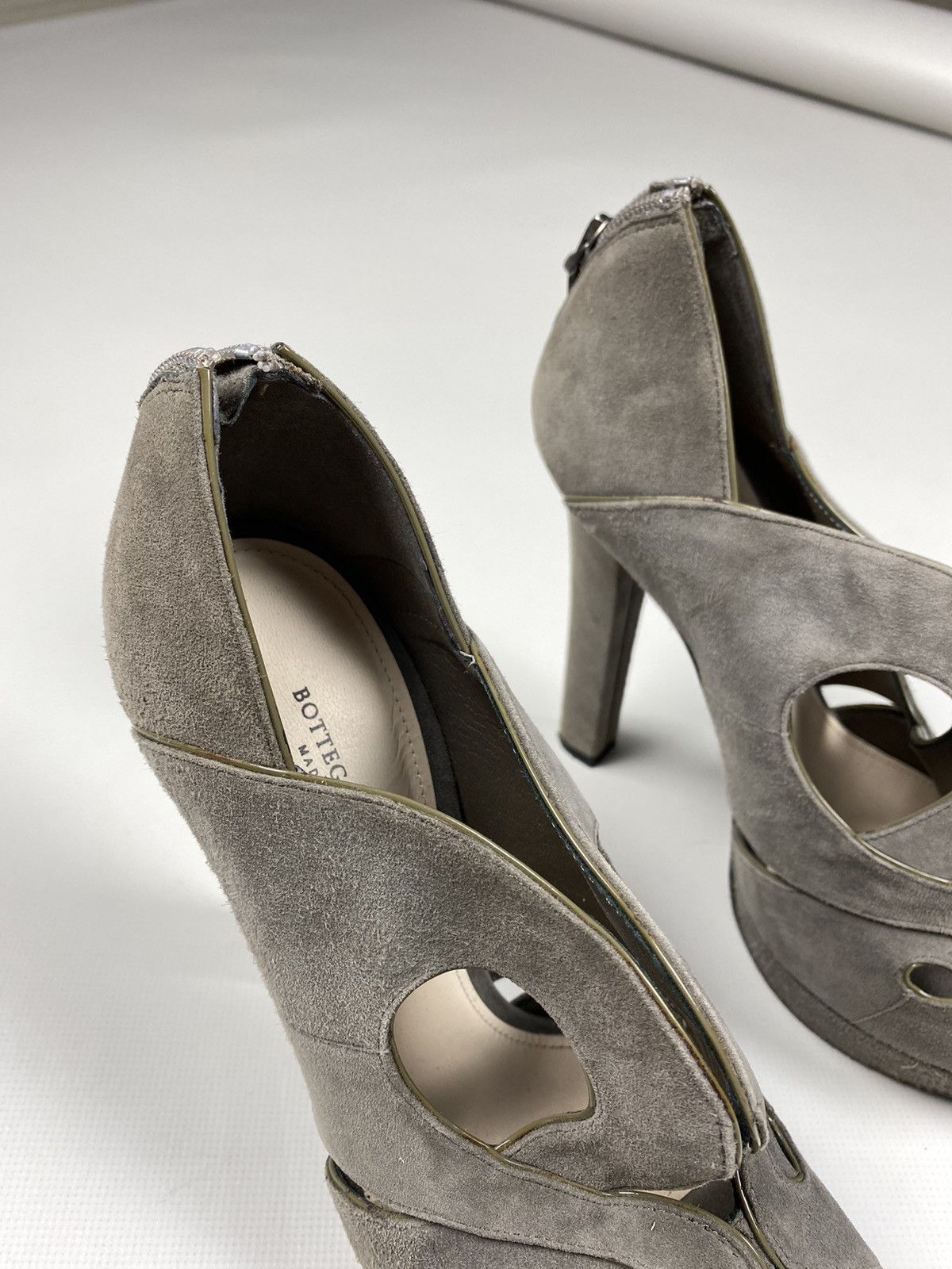 Bottega Veneta Bottega Veneta ladies suede heels shoes size 37 / US 7 Size US 7 / IT 37 - 4 Thumbnail
