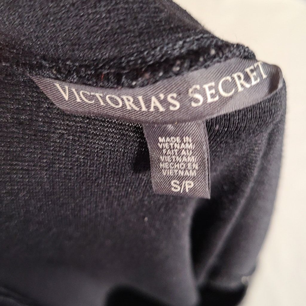 Victoria's Secret Victoria secret knit front long sleave shift dress small Size S / US 4 / IT 40 - 8 Thumbnail