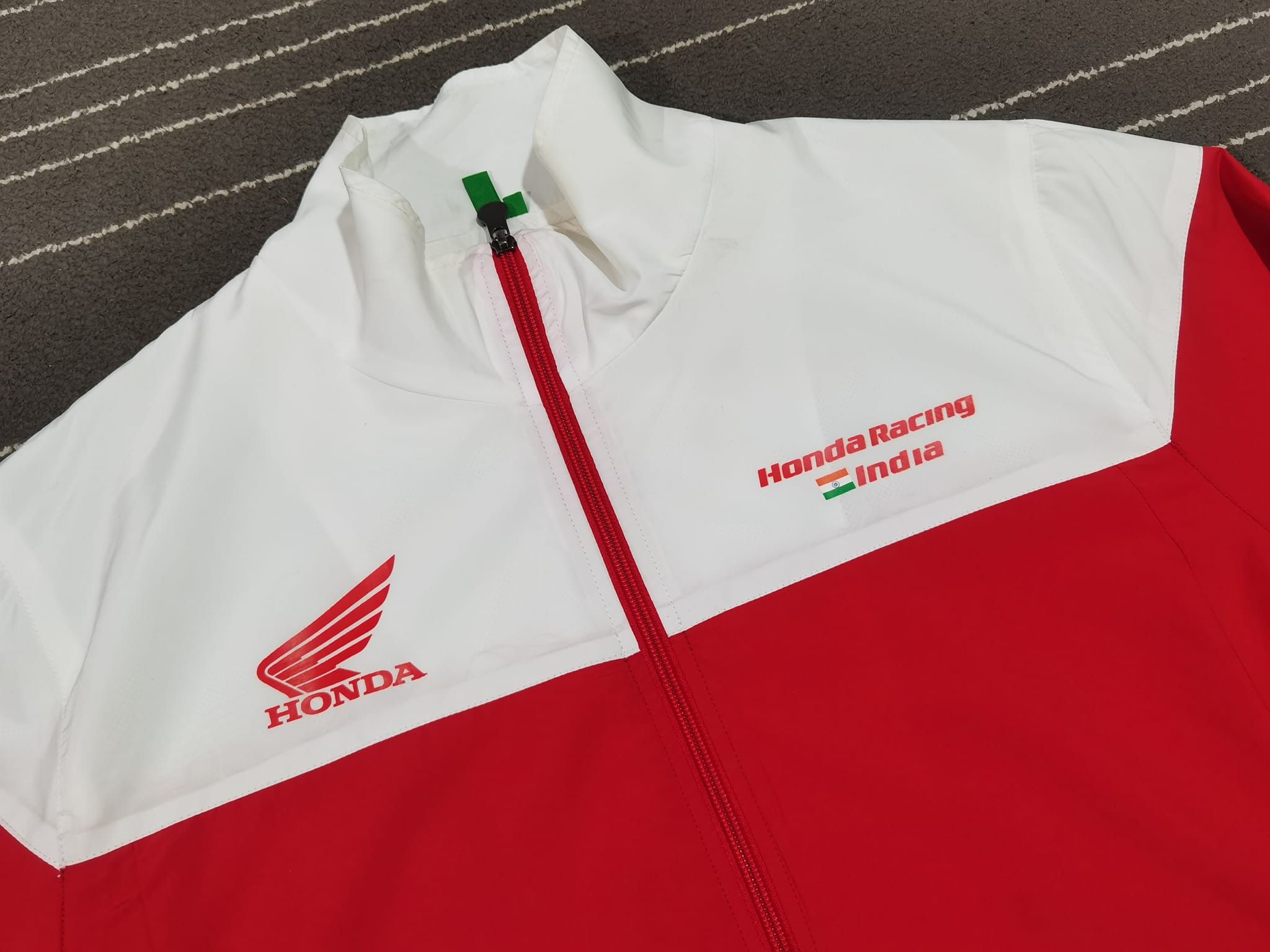 Honda Honda Racing India X United color of benetton L 2154 Size US L / EU 52-54 / 3 - 6 Thumbnail