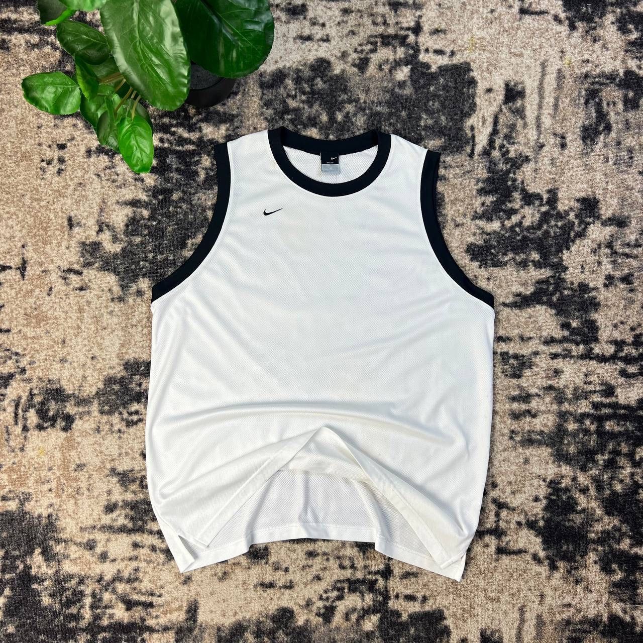 Nike Nike Basketball Vintage Y2K Mini Logo Tank Top Size US L / EU 52-54 / 3 - 1 Thumbnail